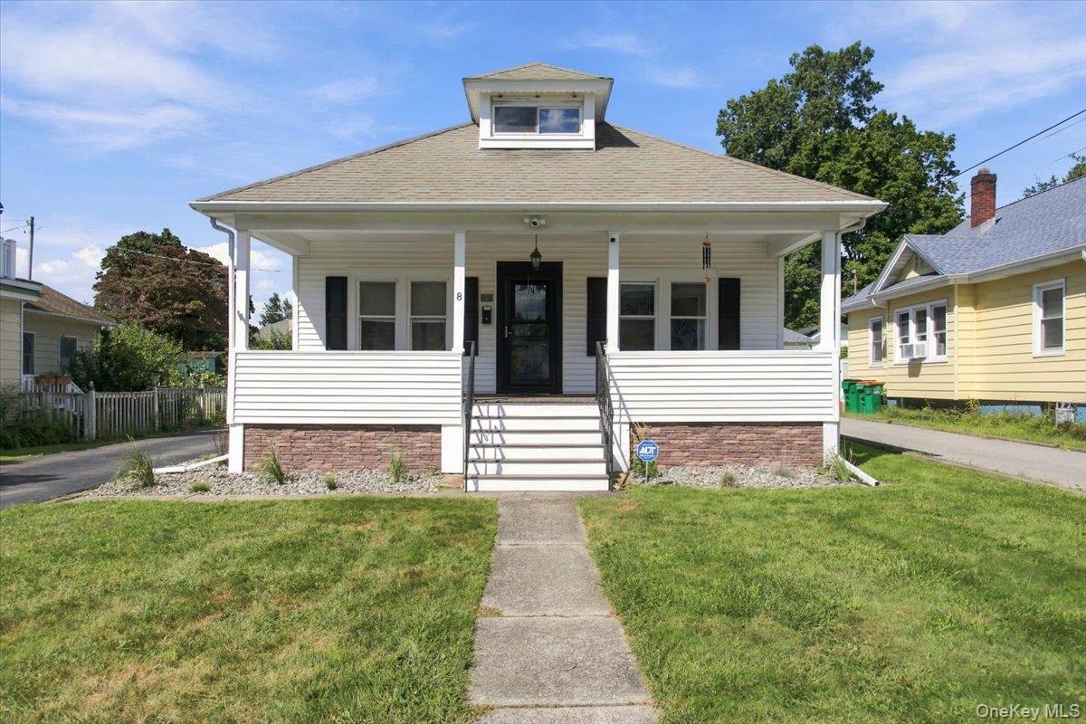8 E Willow Street Property Photo 37