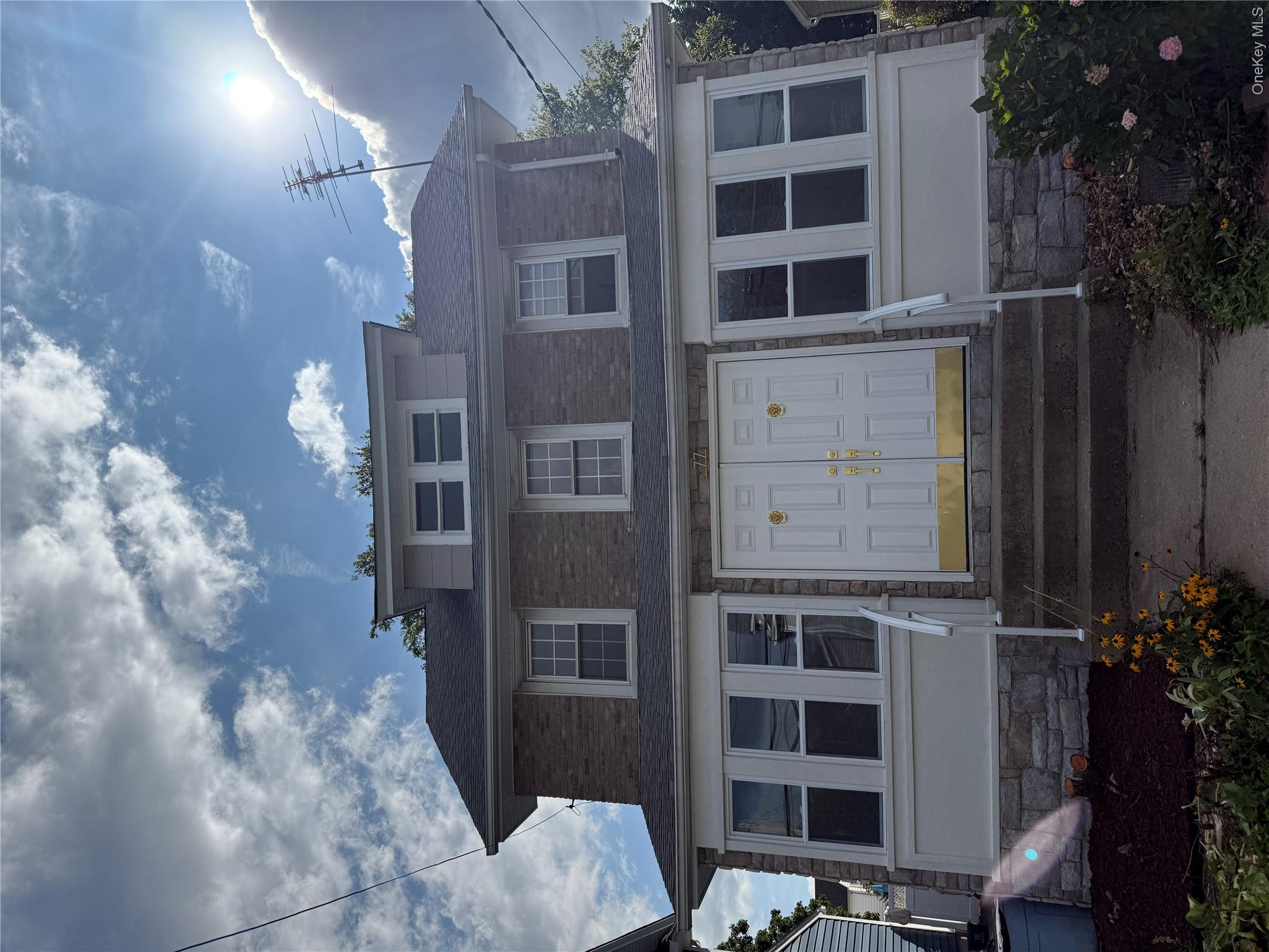 77 Woods Avenue Property Photo 1