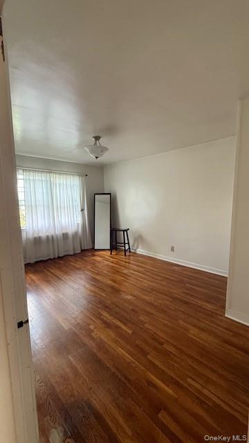 1007 E 223rd Street Property Photo 5