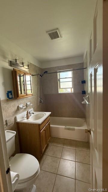 1007 E 223rd Street Property Photo 7