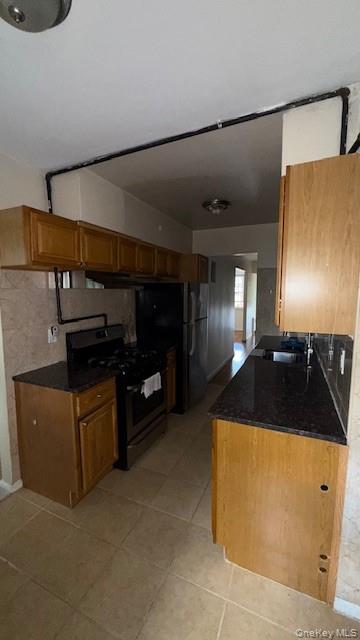 1007 E 223rd Street Property Photo 13