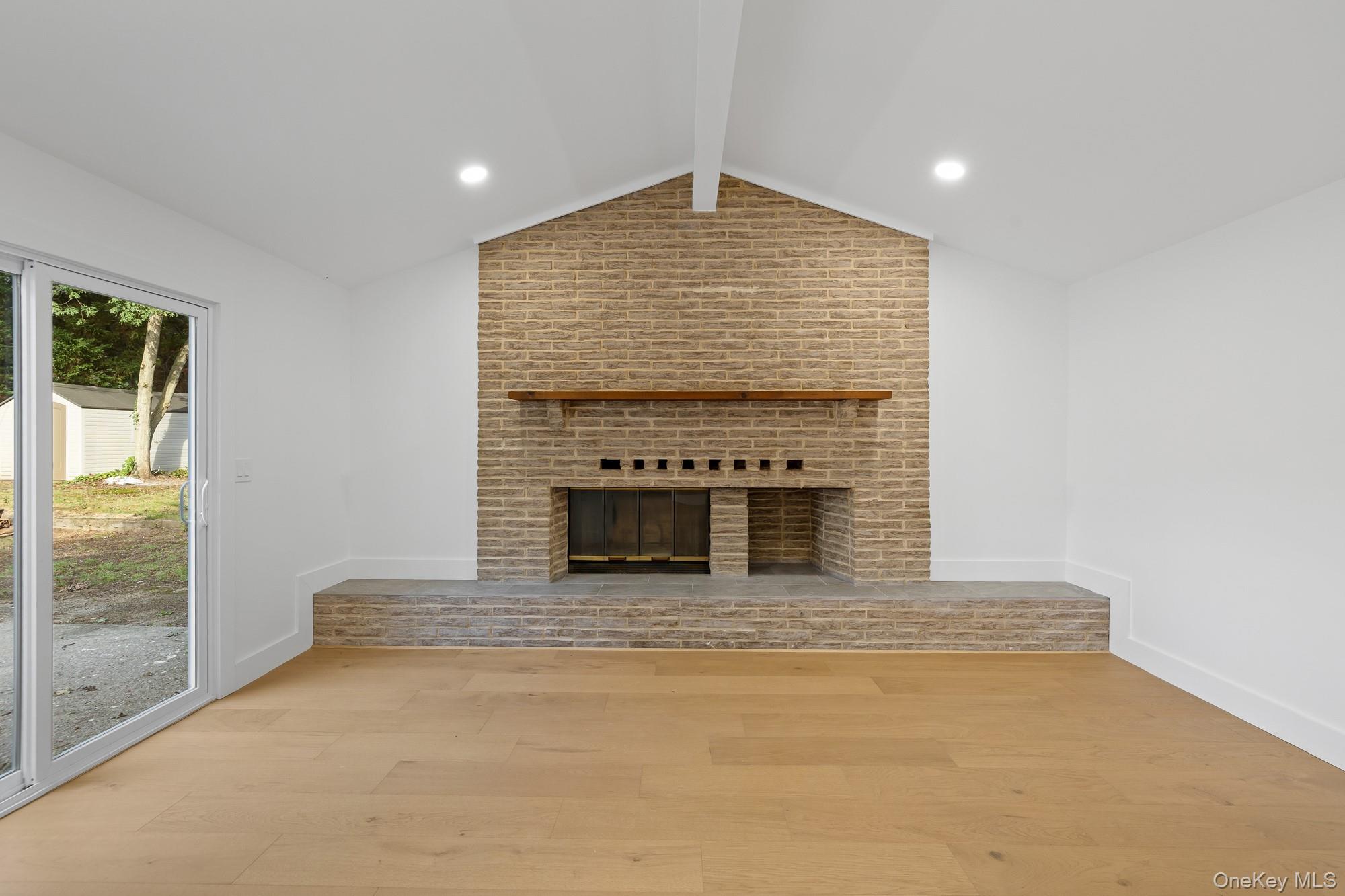 35 Winside Lane Property Photo 14