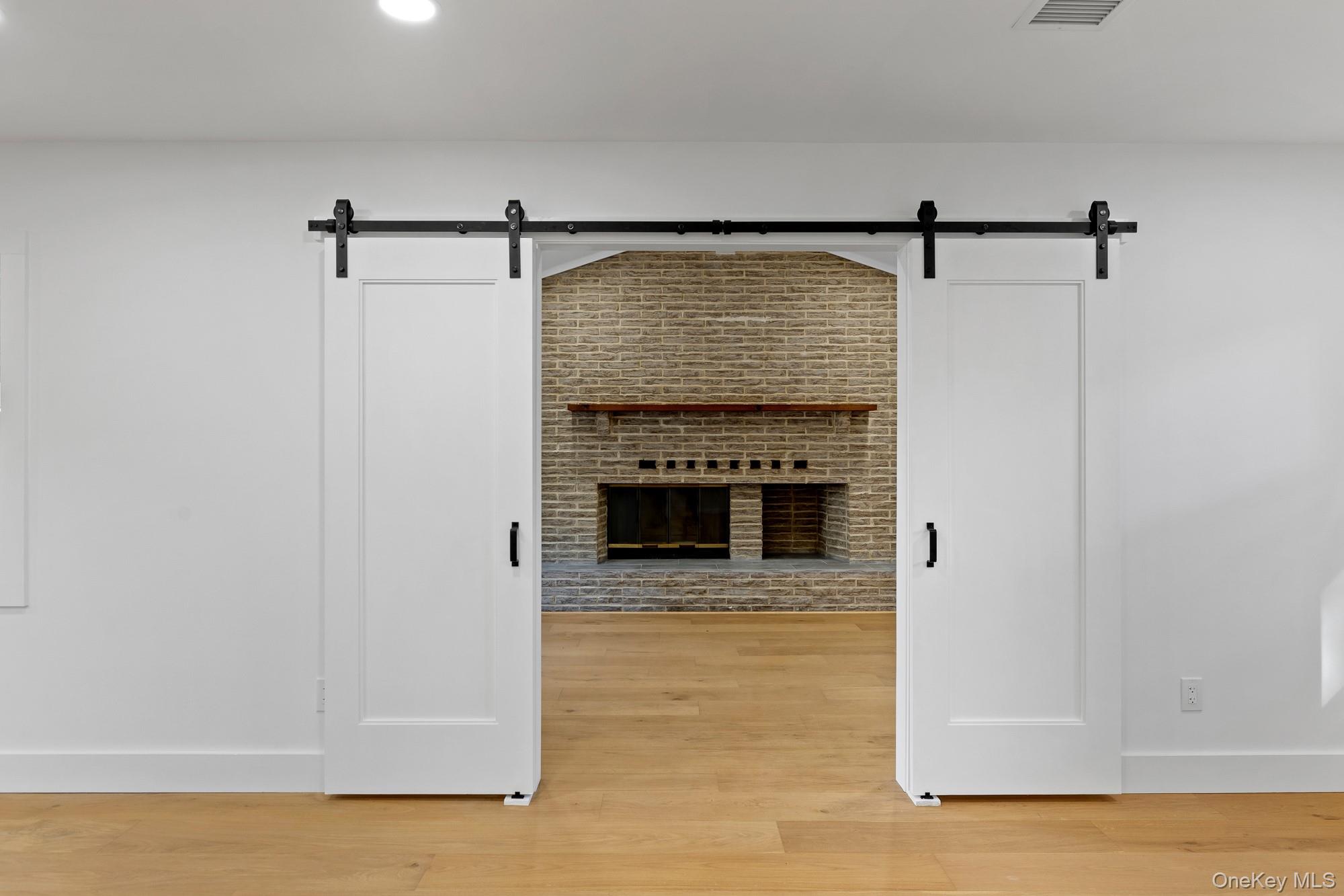35 Winside Lane Property Photo 16
