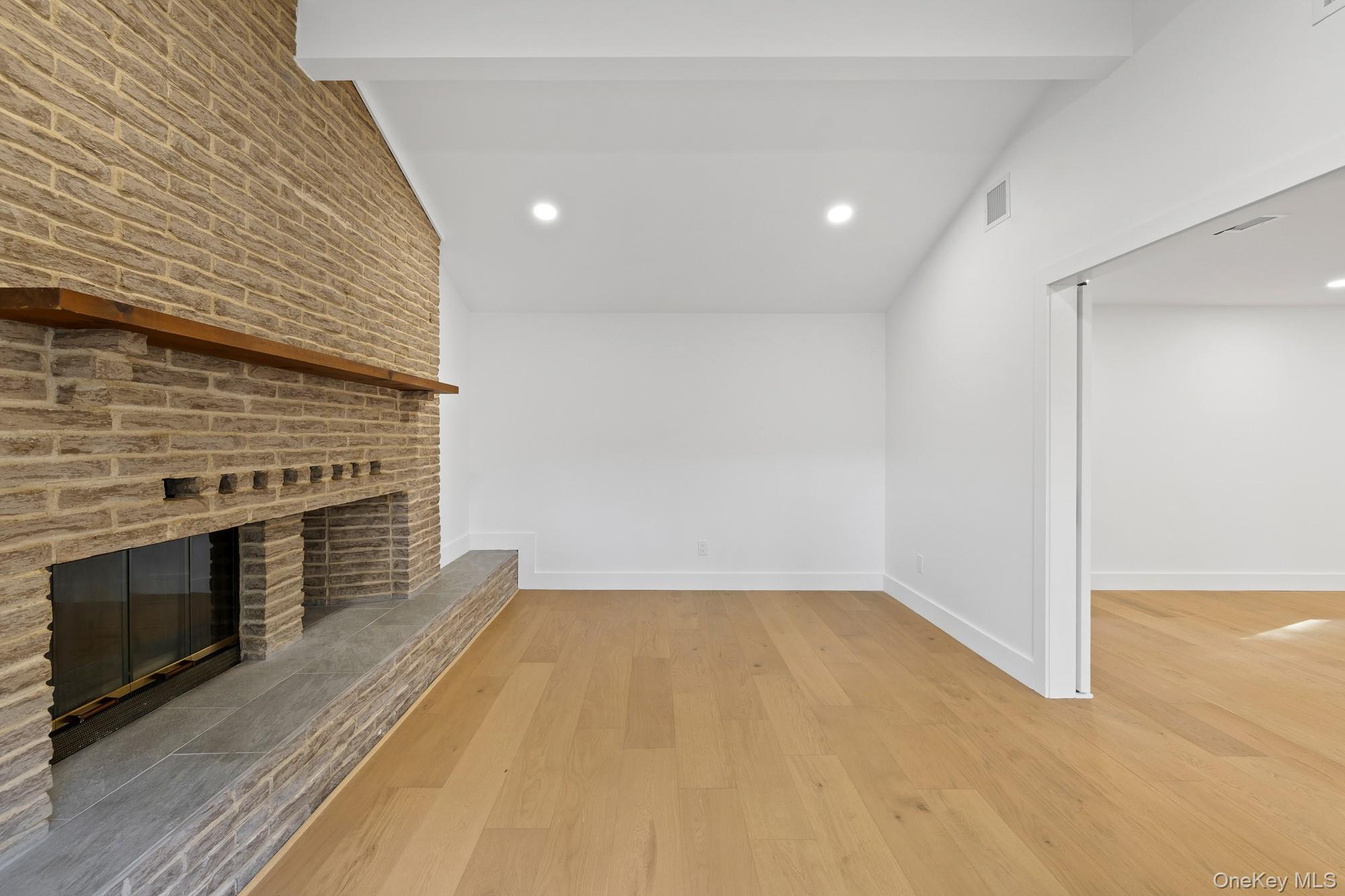 35 Winside Lane Property Photo 18
