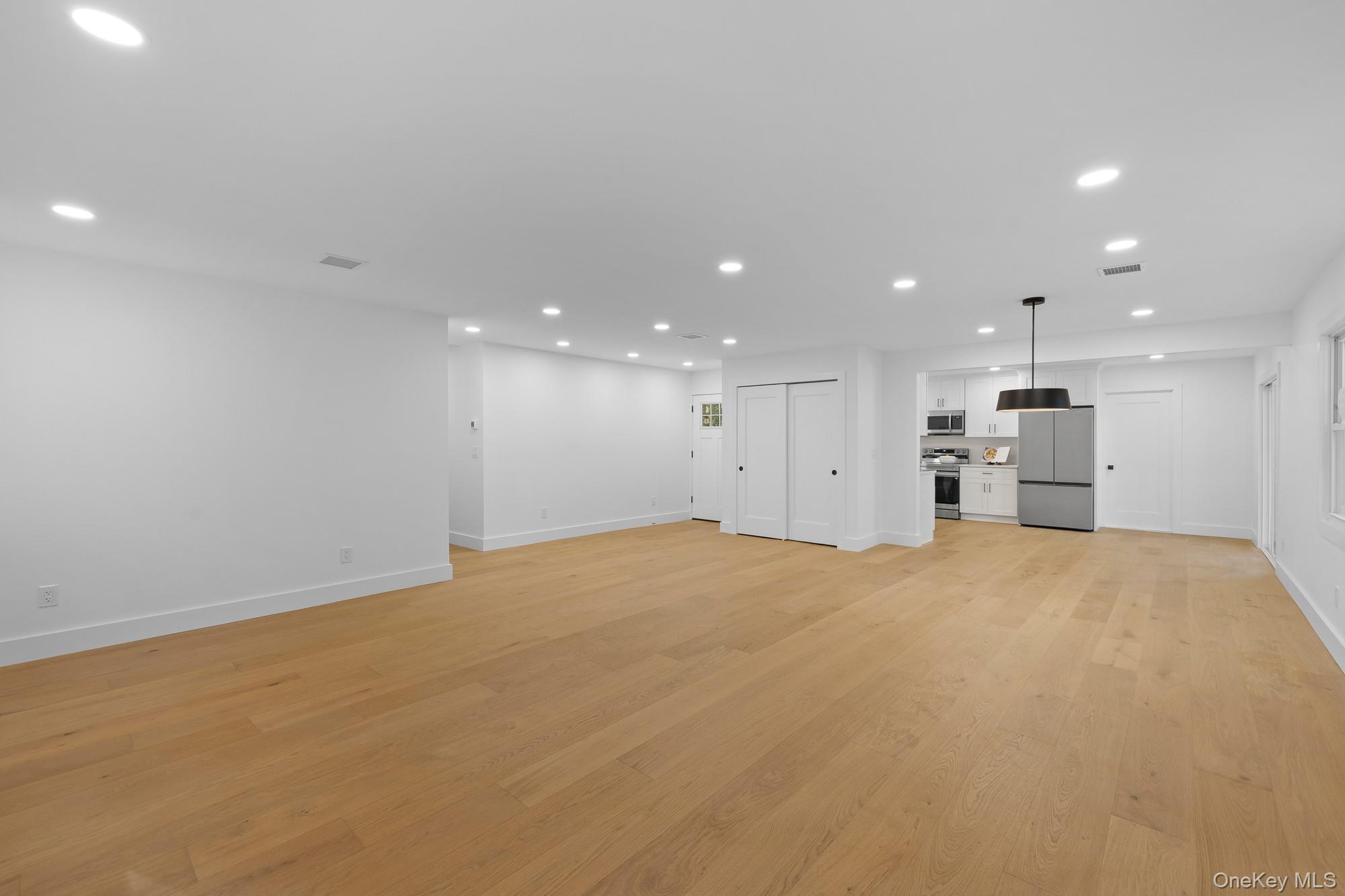 35 Winside Lane Property Photo 19