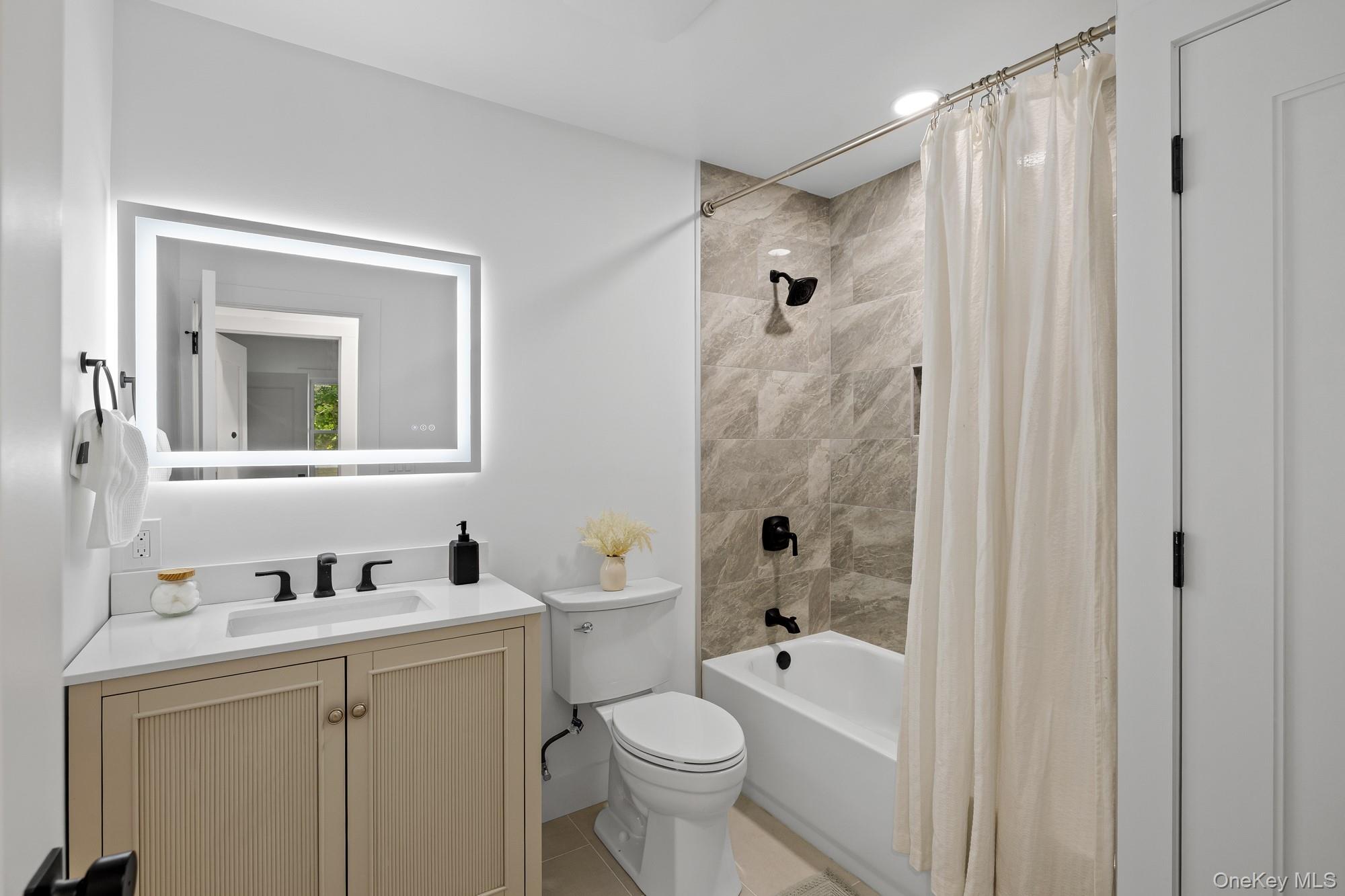 35 Winside Lane Property Photo 22