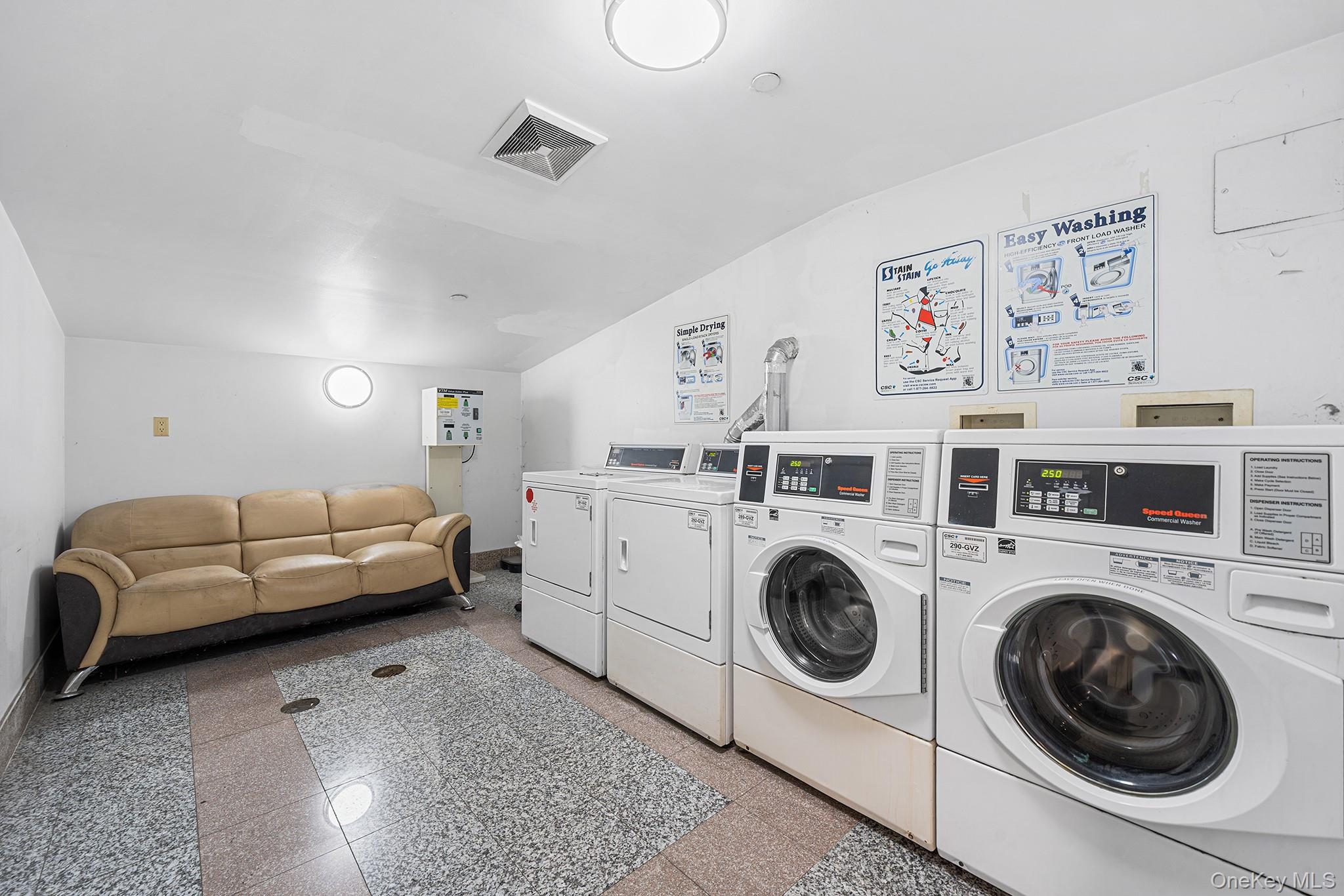 139-39 35th Avenue 3e Property Photo 13