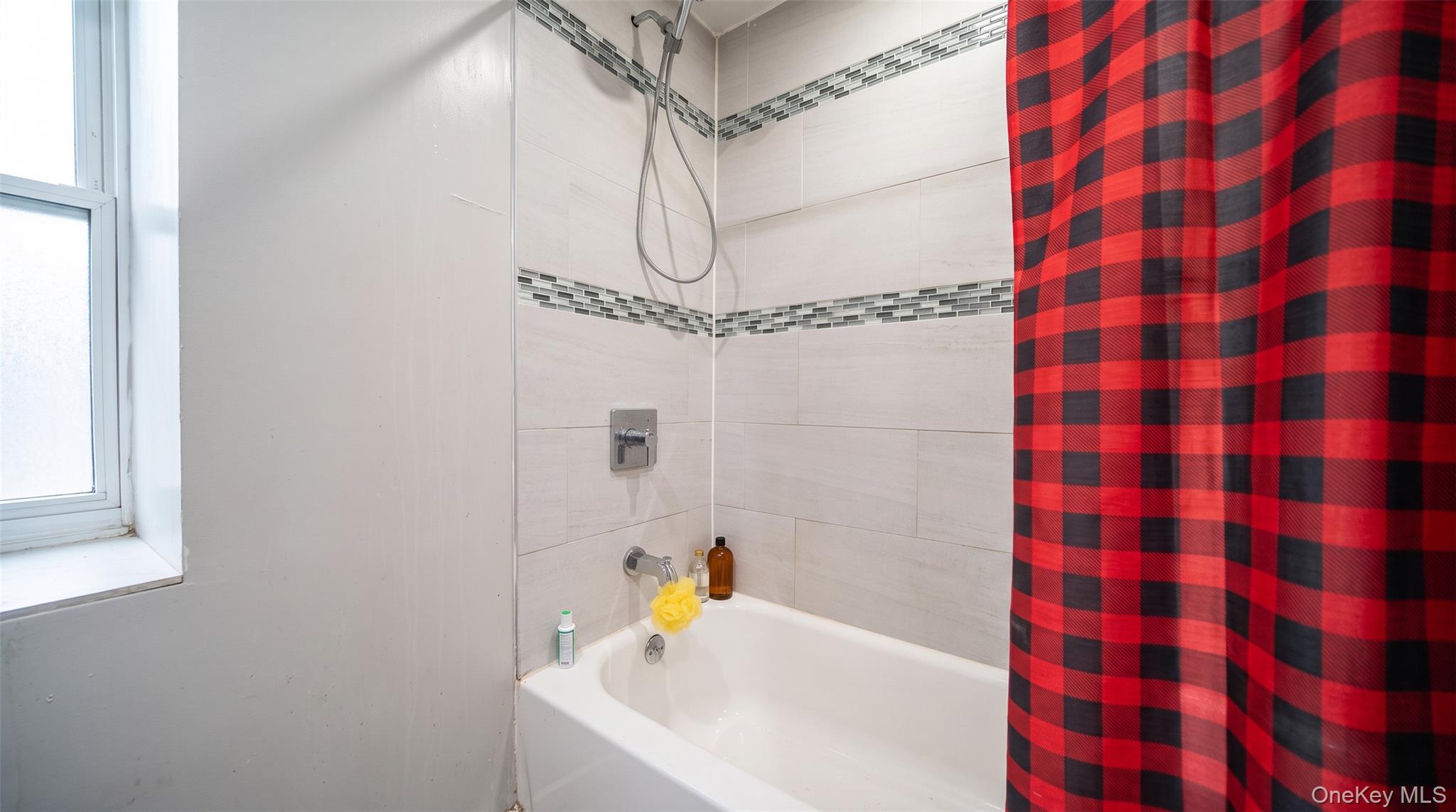 942 Tilden Street Property Photo 10