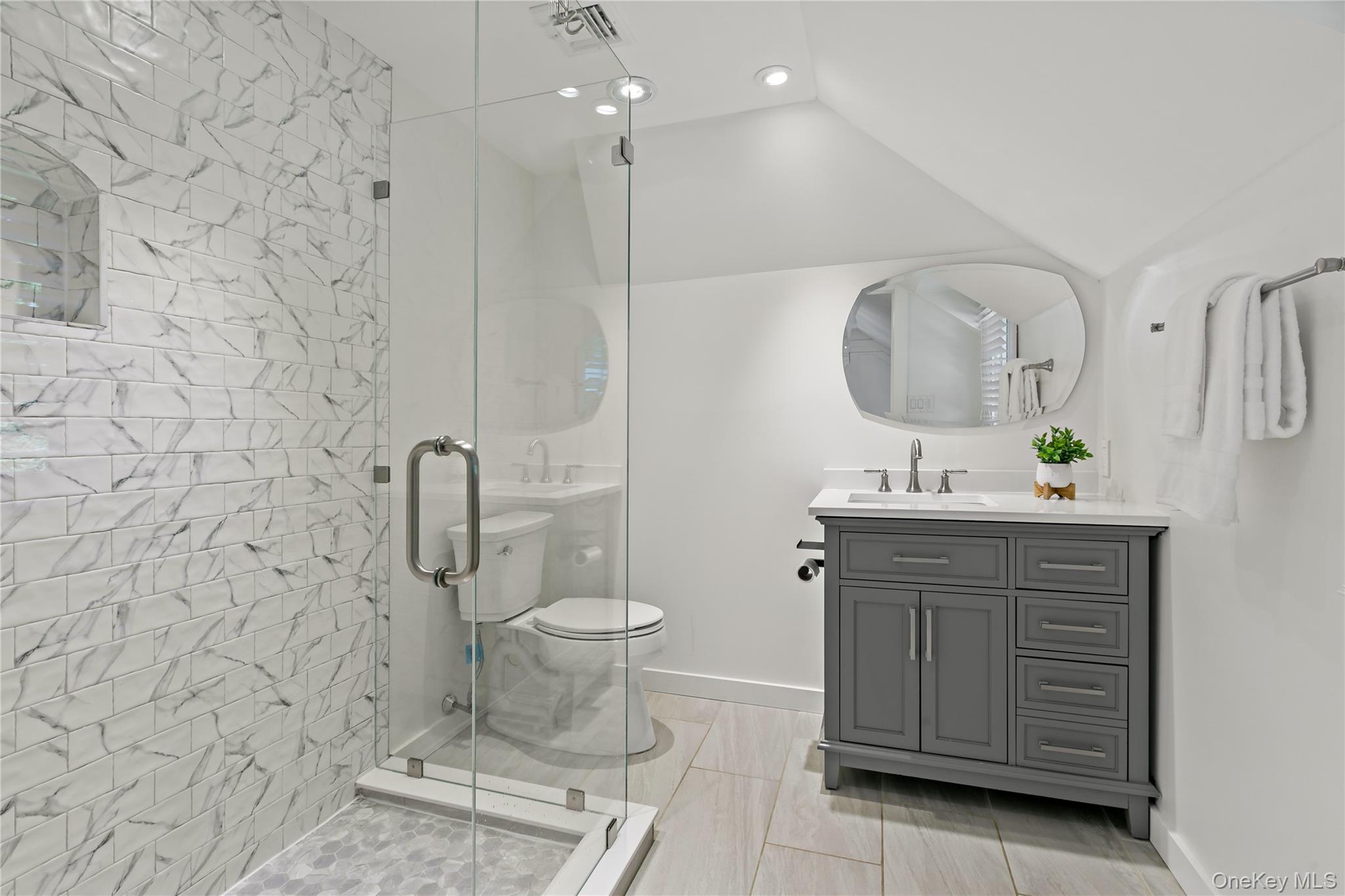 1 Stoneleigh Close Property Photo 22