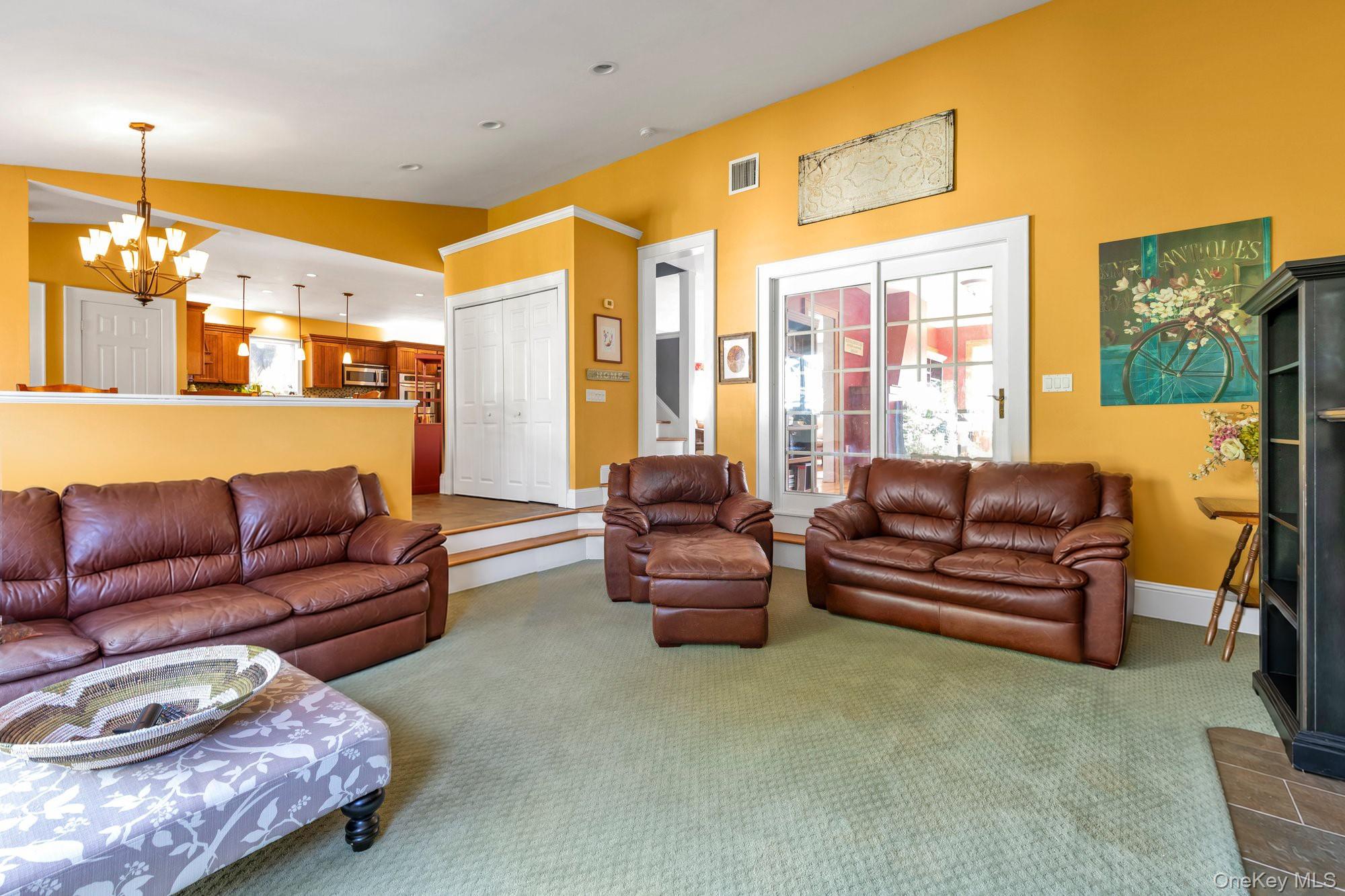238 Burtis Avenue Property Photo 12