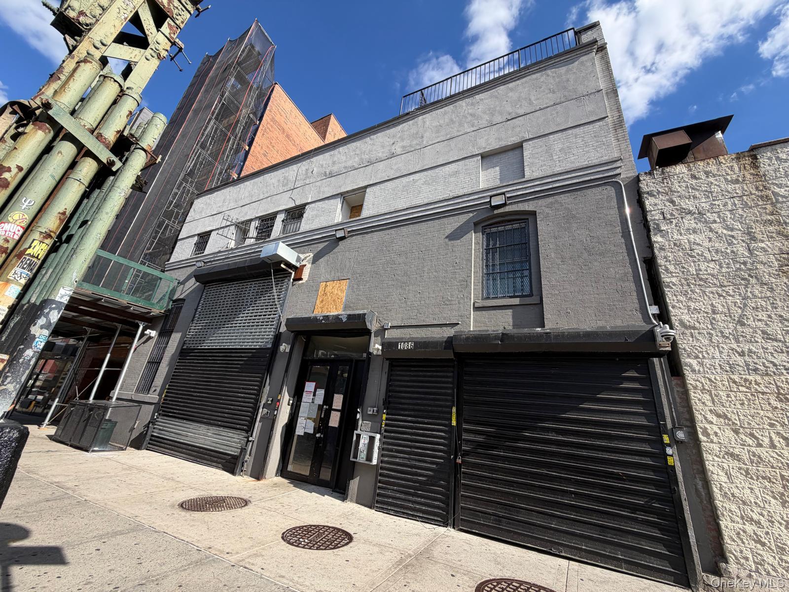 1086 Myrtle Avenue Property Photo 1