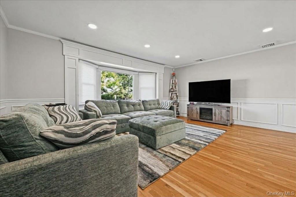 698 Edgewood Drive Property Photo 16