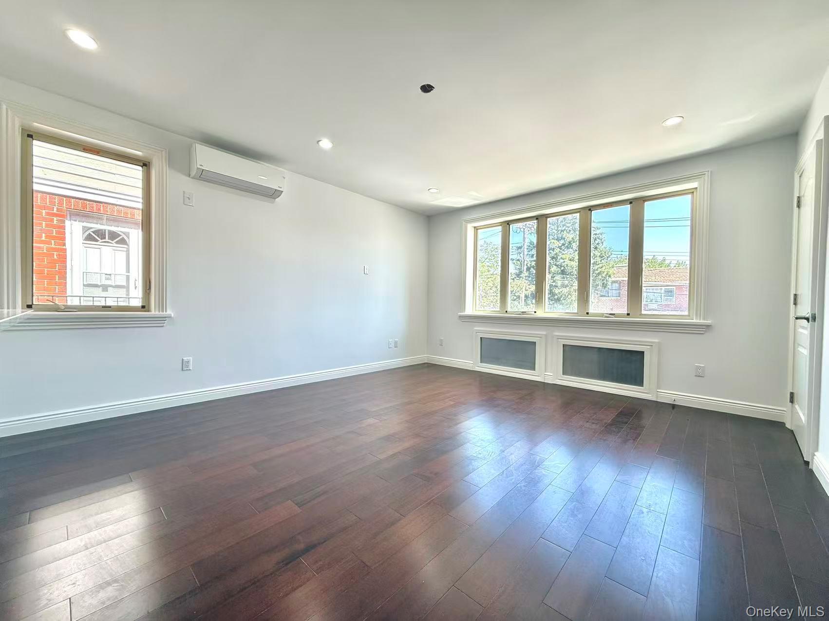 9-24 129th Street Property Photo 5