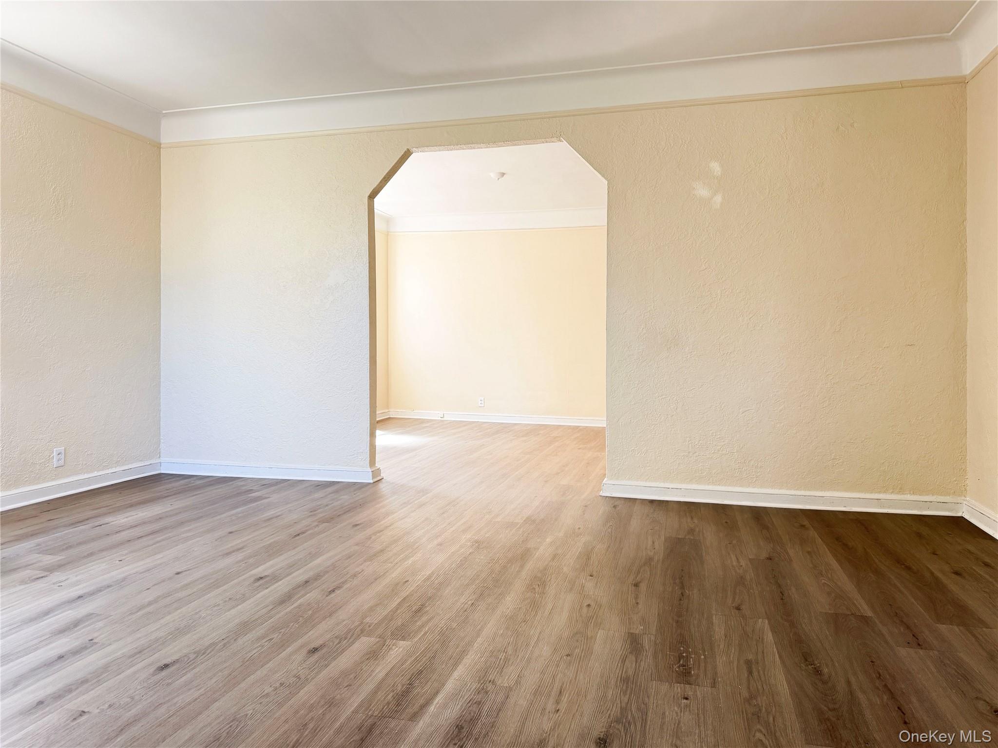 1941 Yates Avenue Property Photo 2