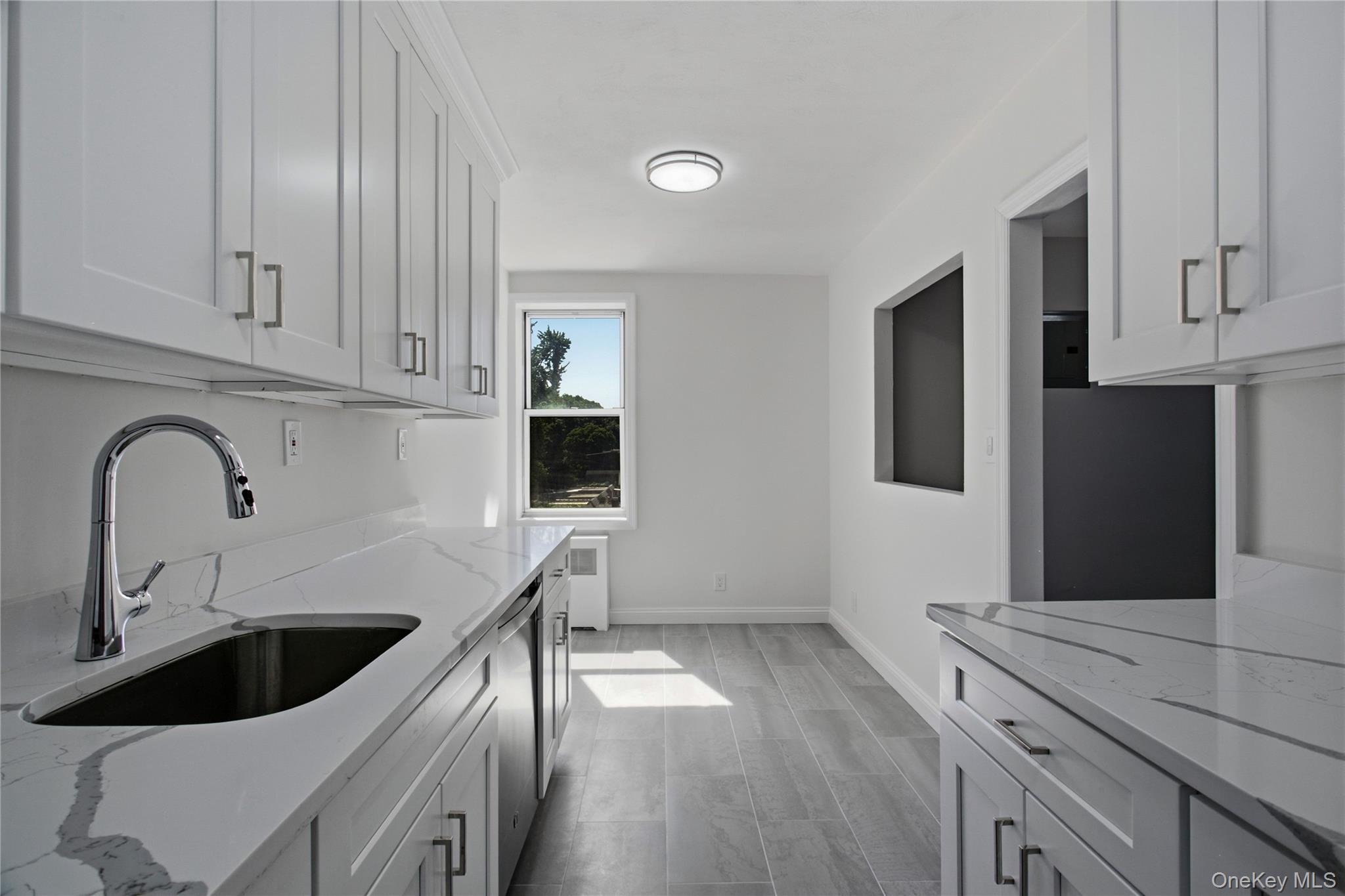 74-45 Yellowstone Boulevard 4g Property Photo 2