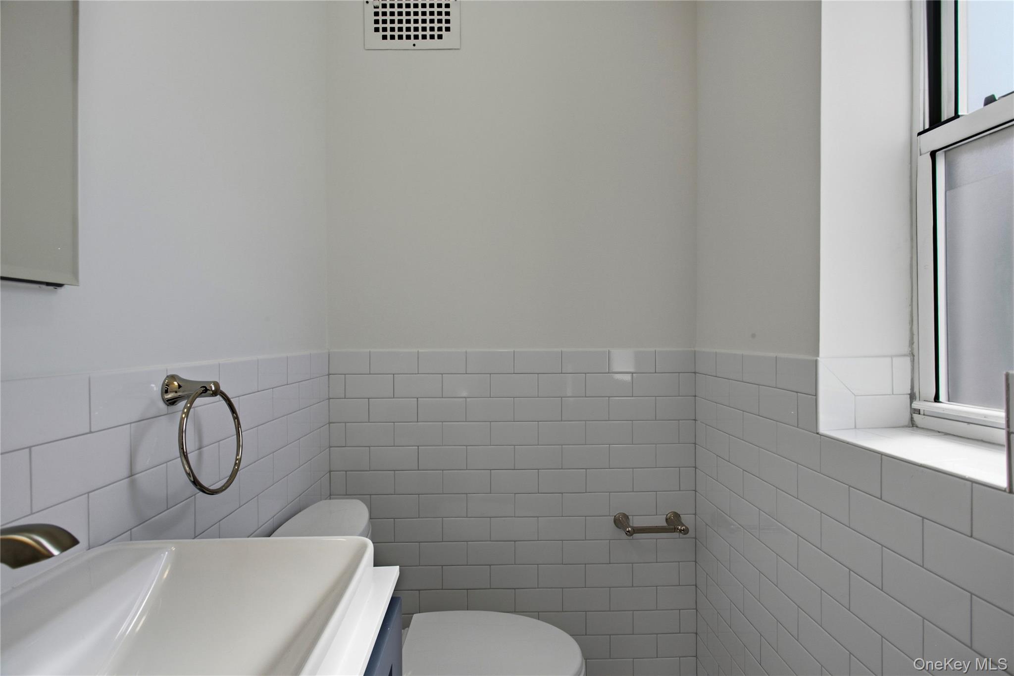 74-45 Yellowstone Boulevard 4g Property Photo 8
