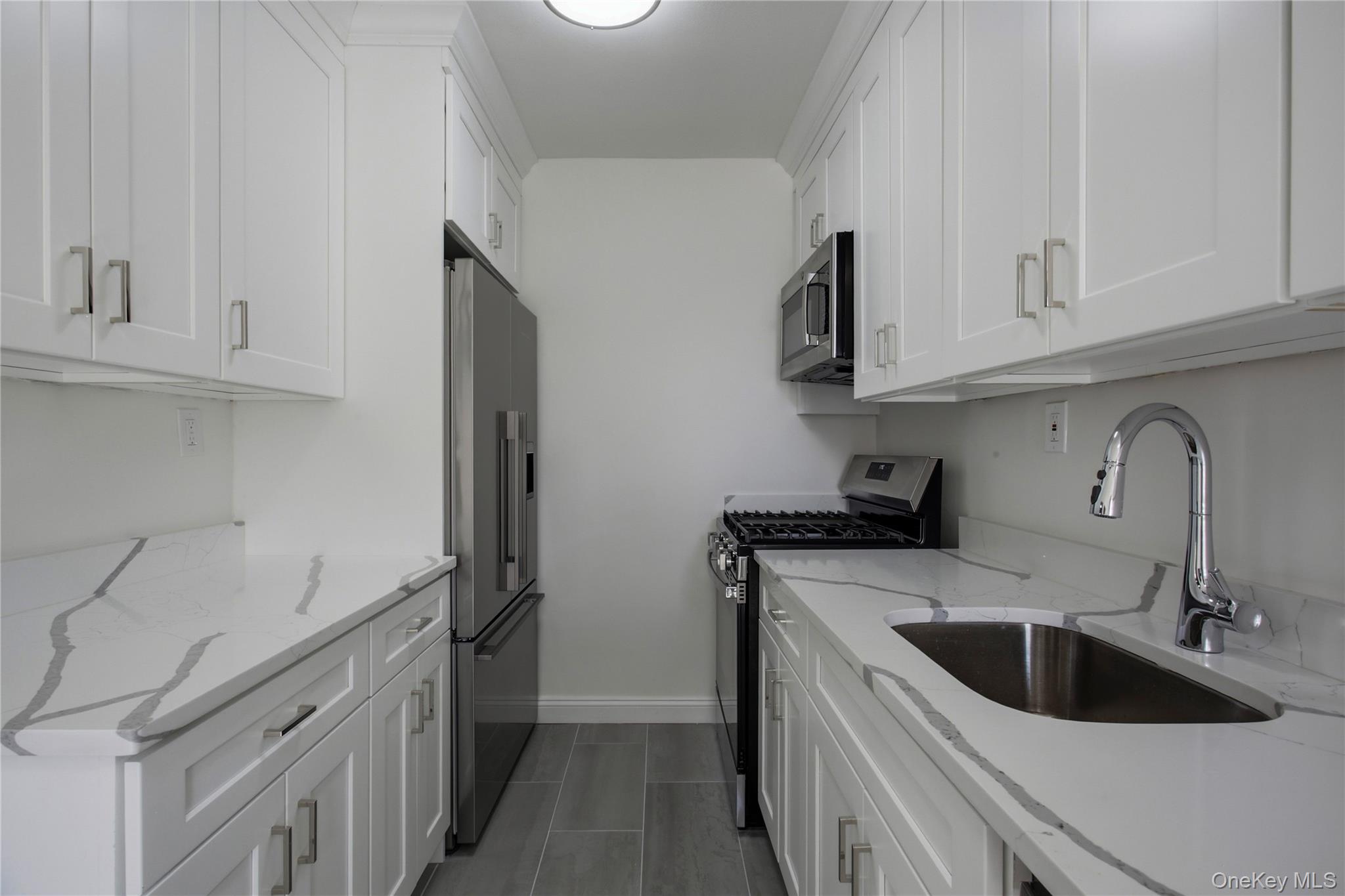 74-45 Yellowstone Boulevard 4g Property Photo 12