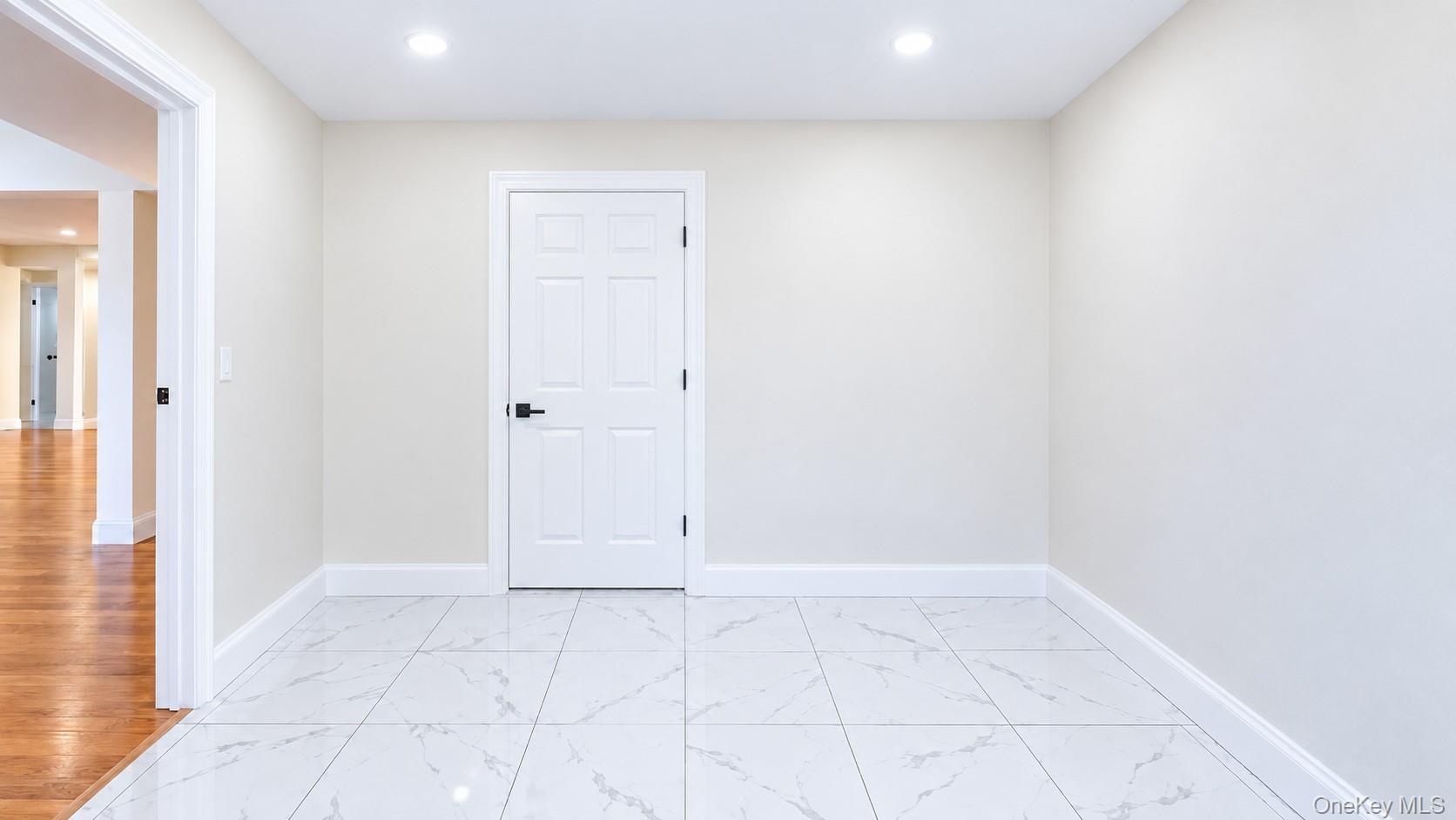 15 Coachman Lane Property Photo 10
