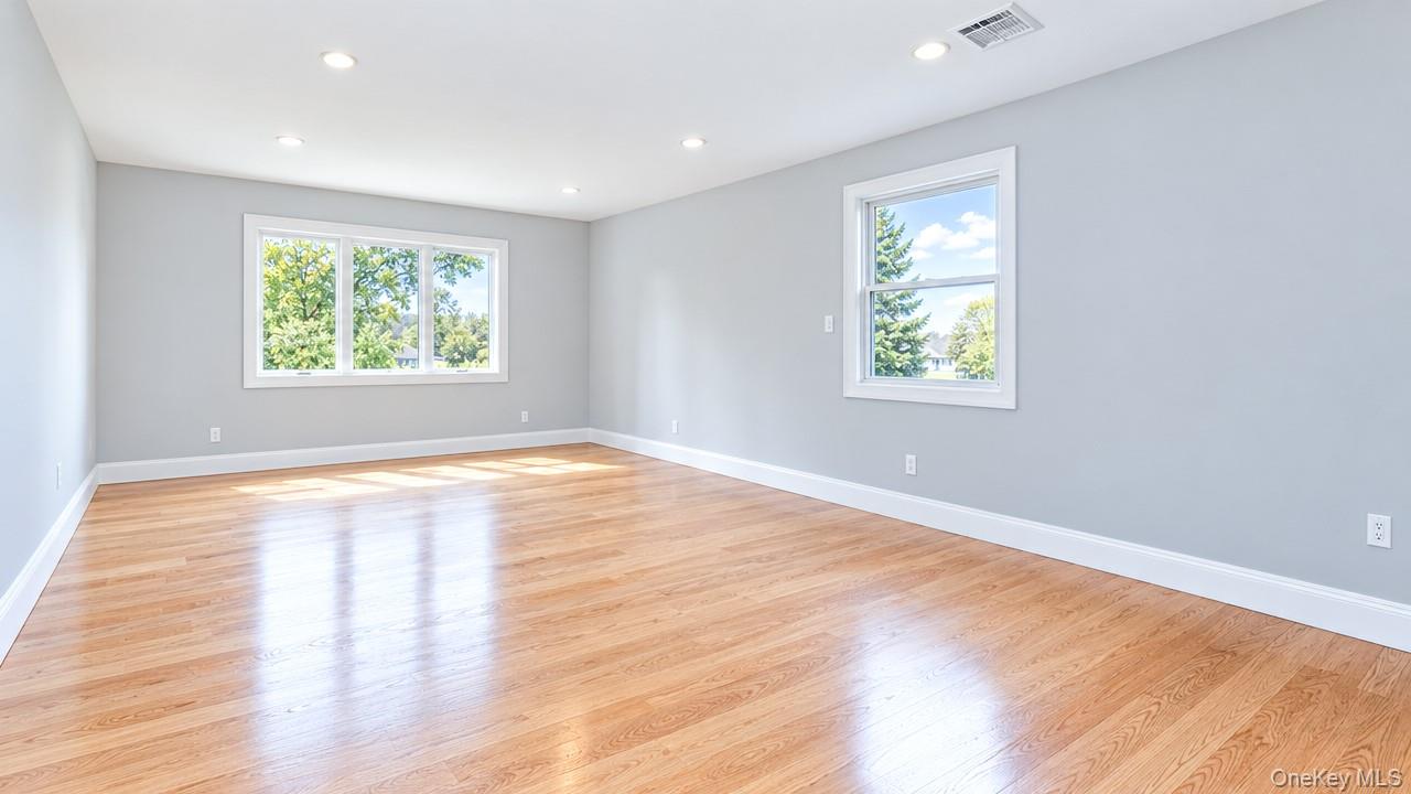 15 Coachman Lane Property Photo 15