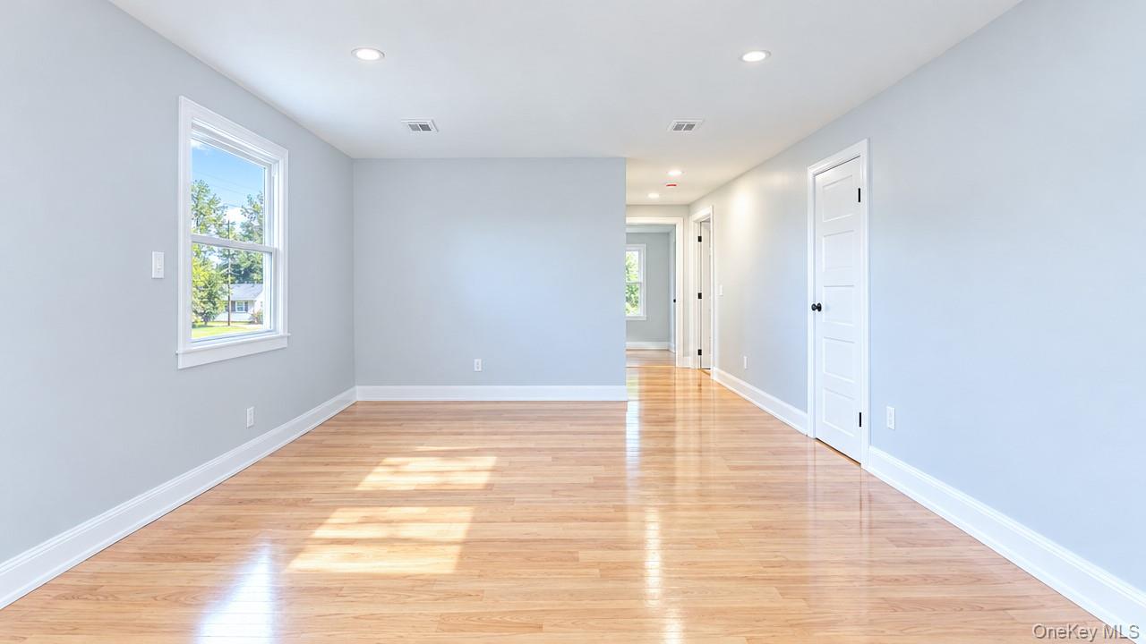 15 Coachman Lane Property Photo 16
