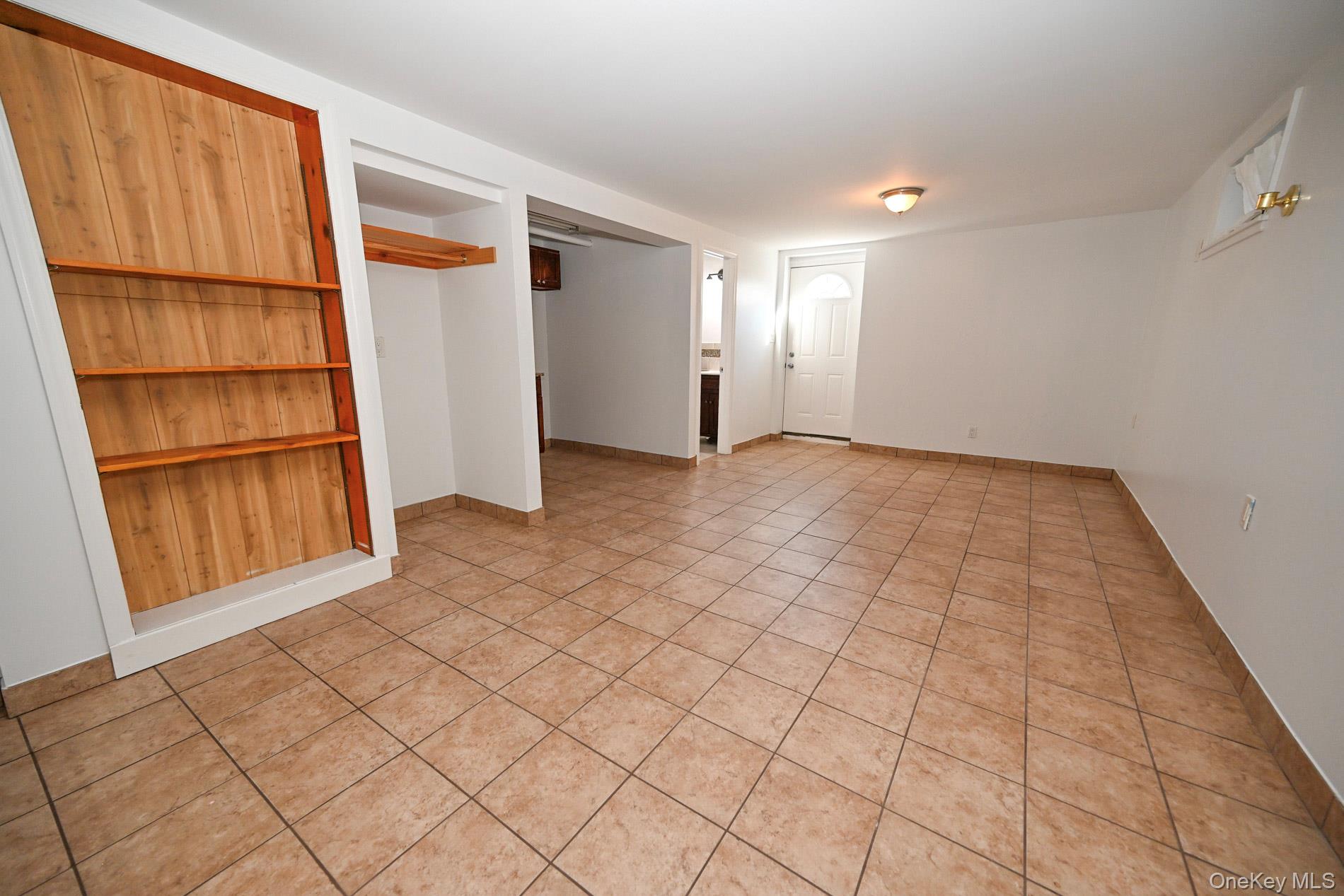 1087 Esther Street Property Photo 15