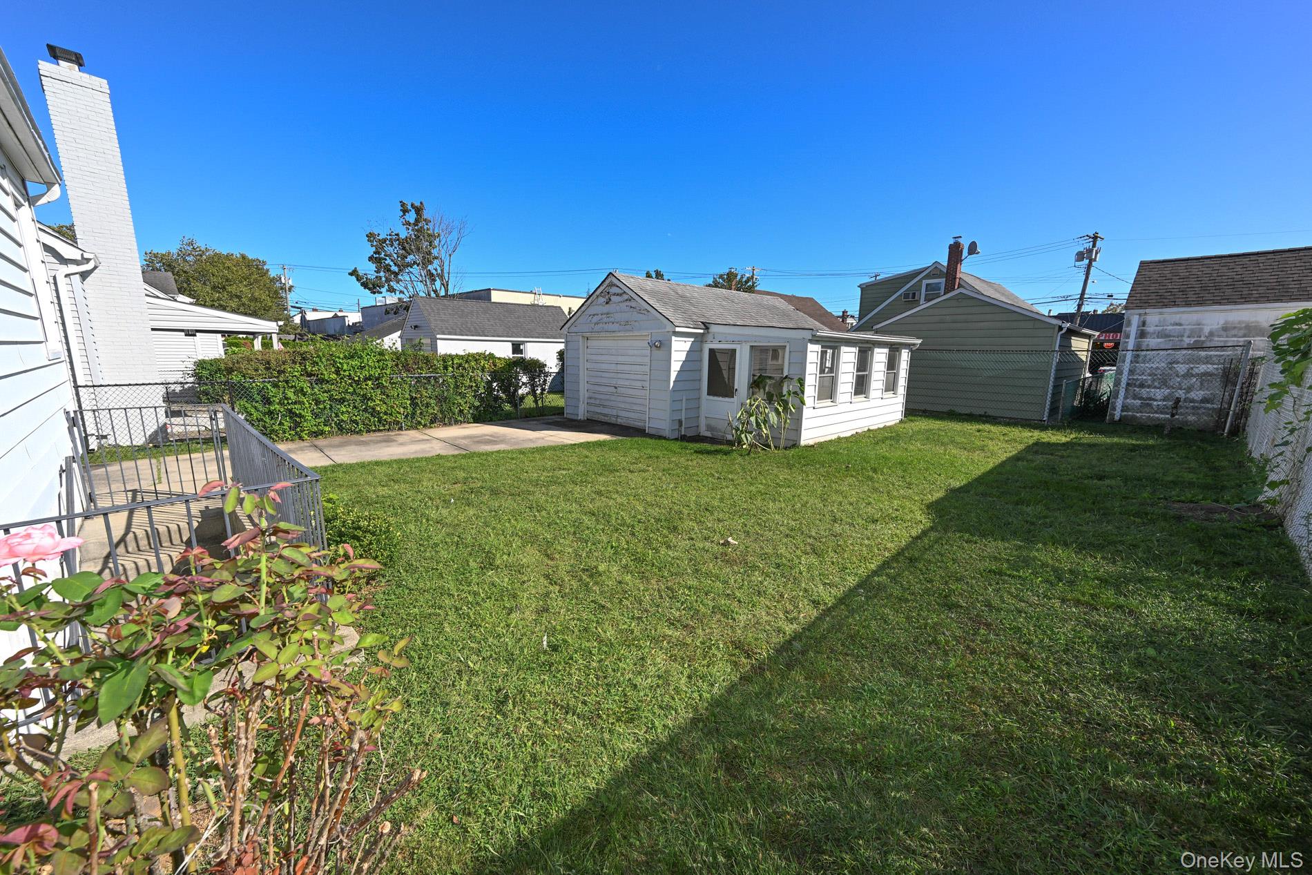 1087 Esther Street Property Photo 20