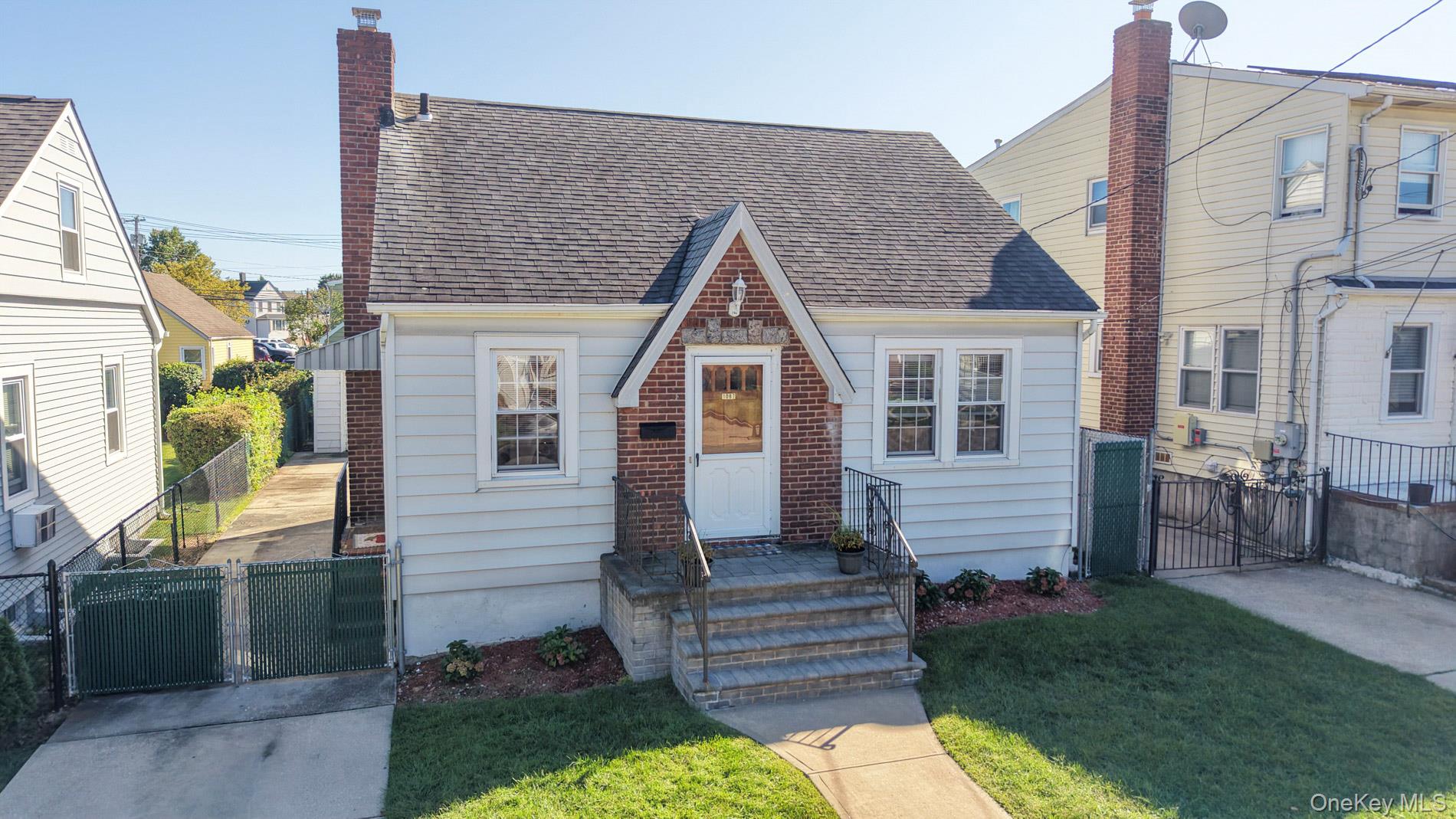 1087 Esther Street Property Photo 25