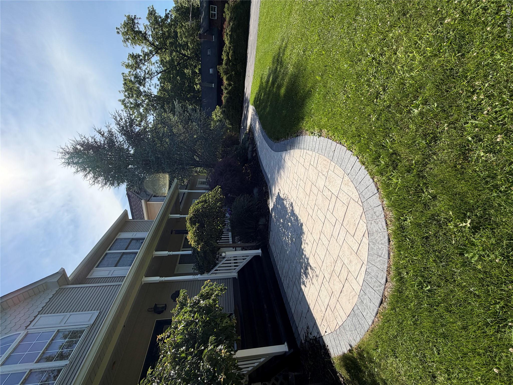 9 Roselawn Road Property Photo 3