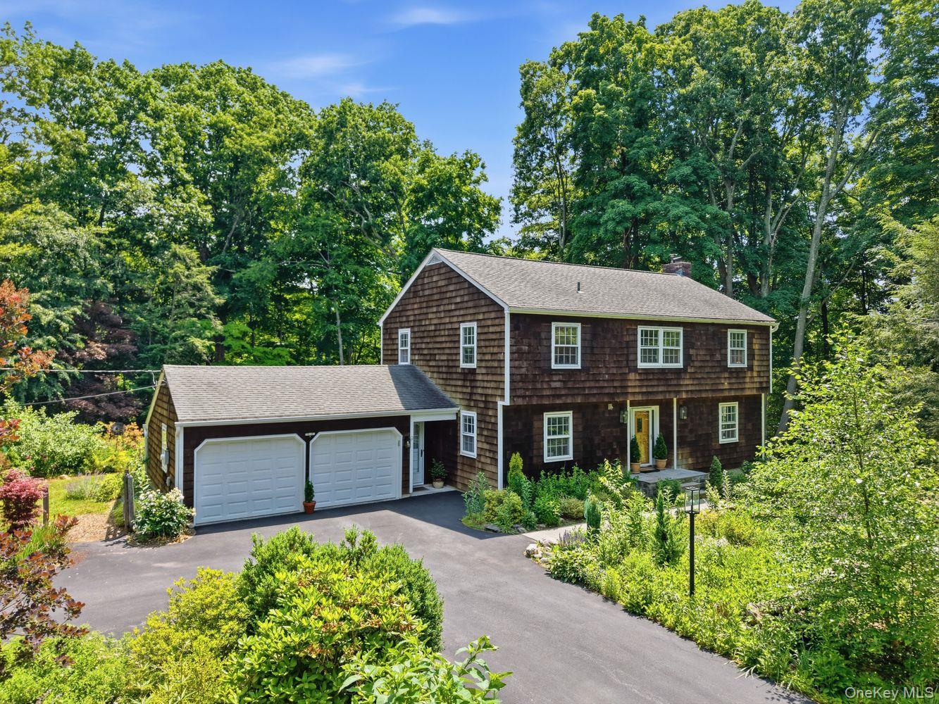 9 Cross Pond Road Property Photo 1