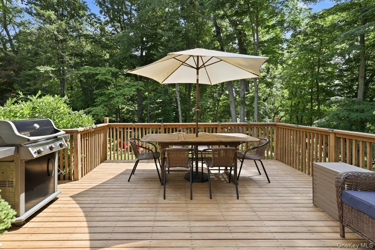 9 Cross Pond Road Property Photo 15