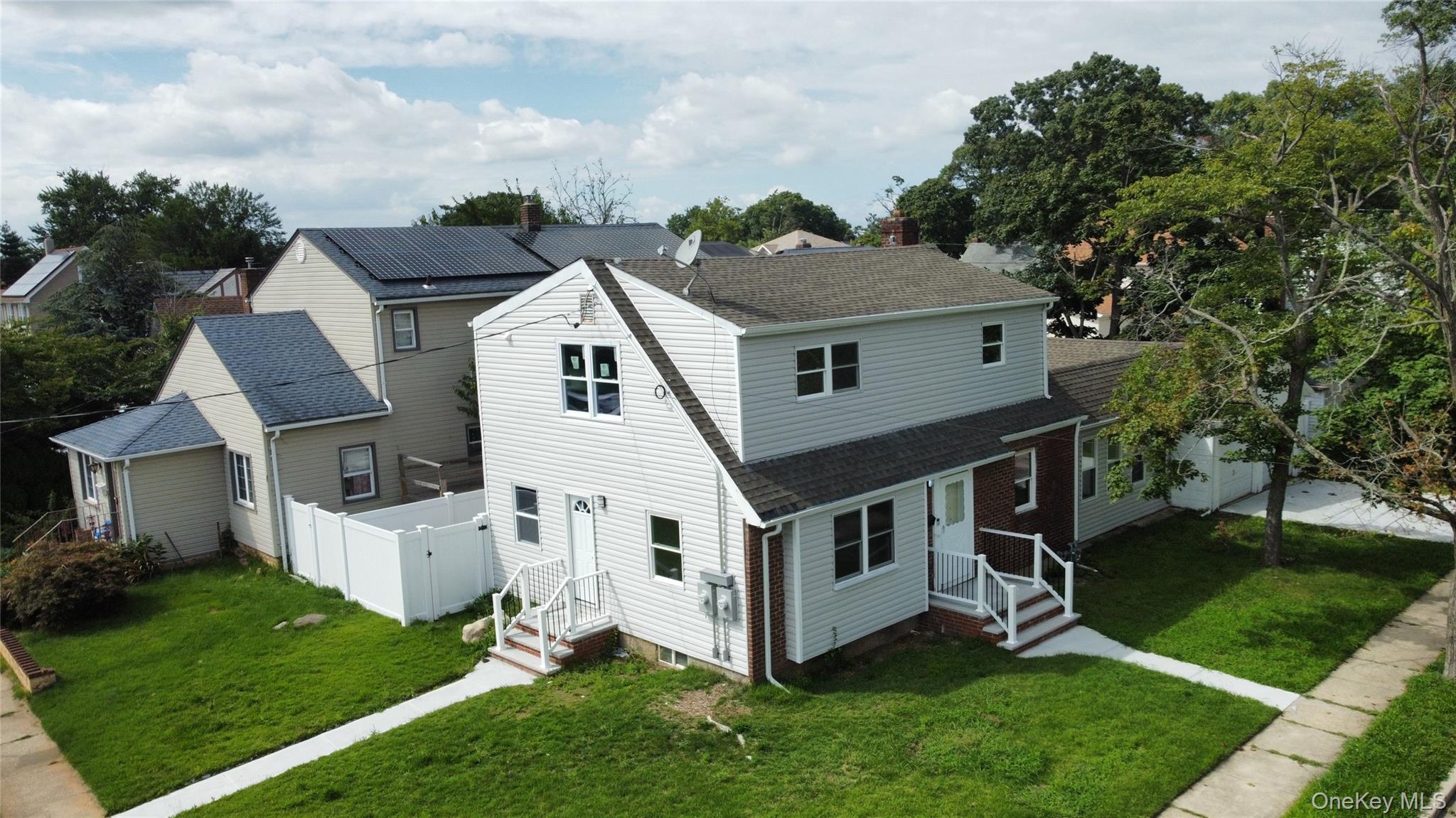 142 Green Street Property Photo 1
