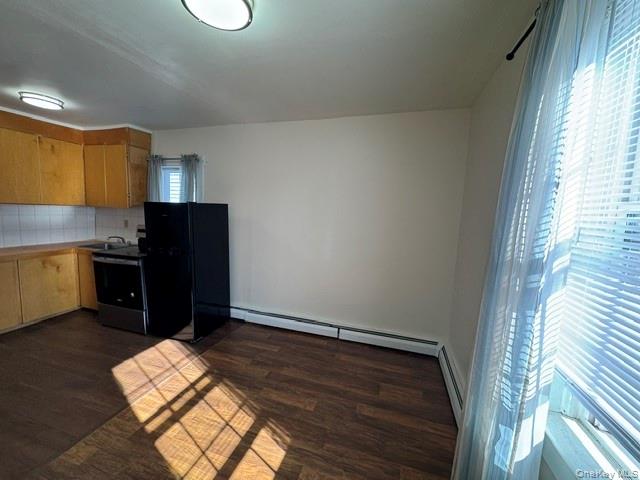 78 Main Street Second Floor Front Unit Property Photo 9