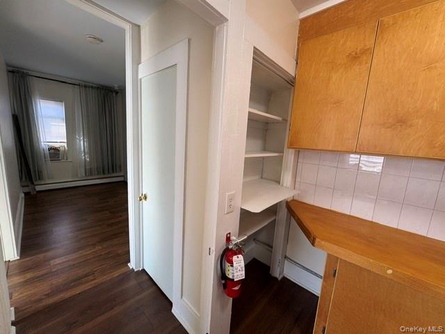 78 Main Street Second Floor Front Unit Property Photo 10