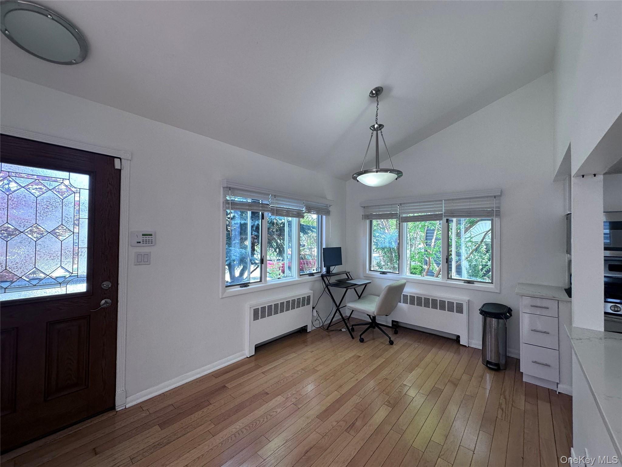 414 E Chester Street Property Photo 2