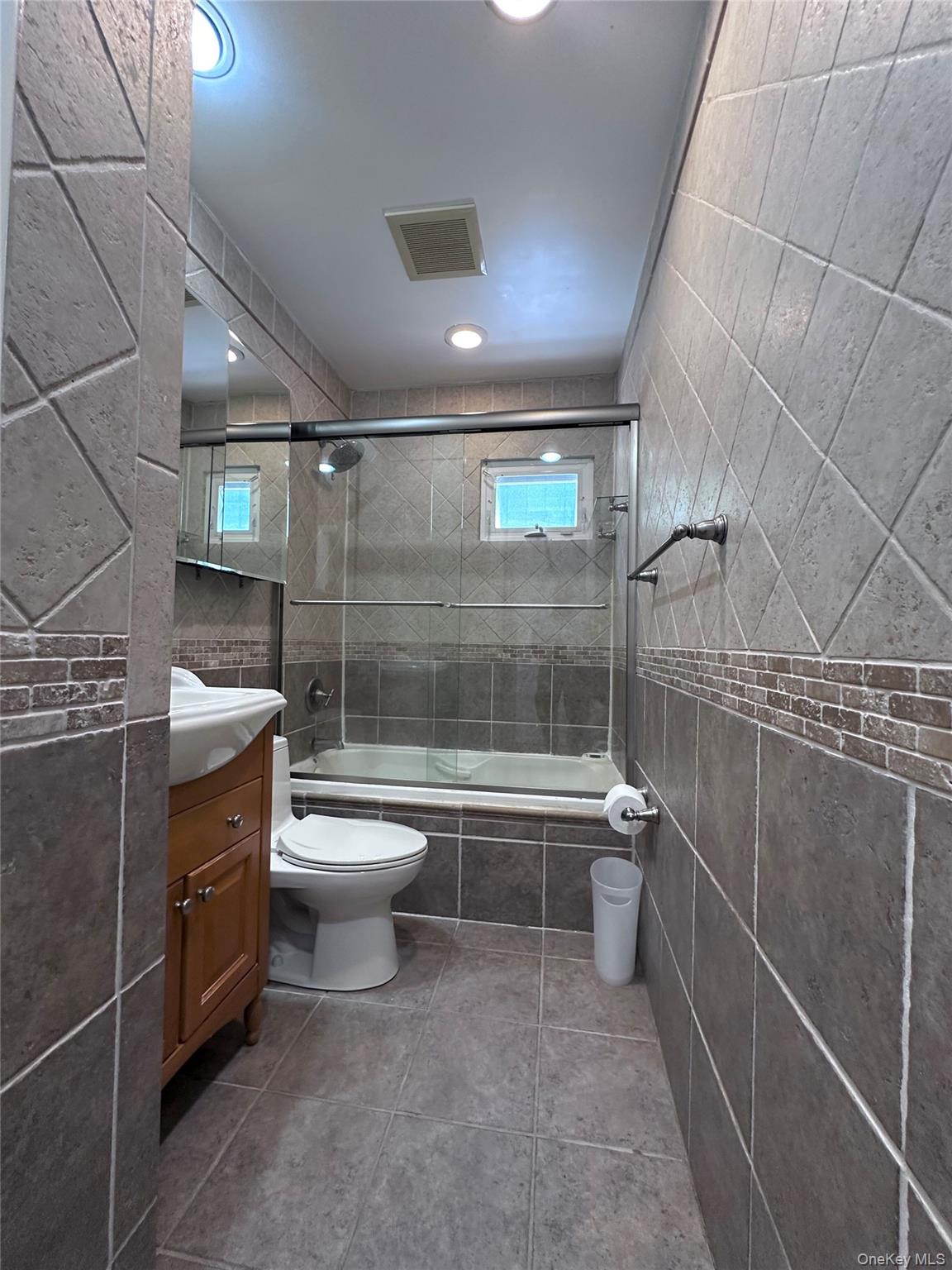 414 E Chester Street Property Photo 12