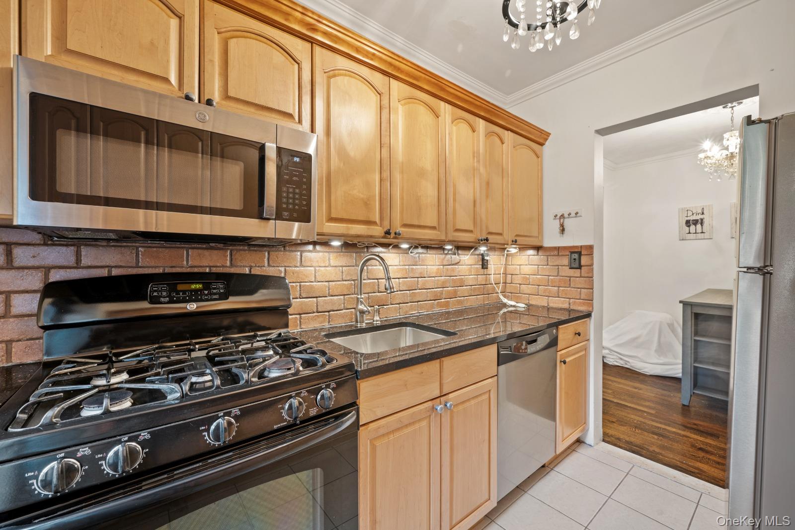 7607 Ditmars Boulevard 1c Property Photo 4