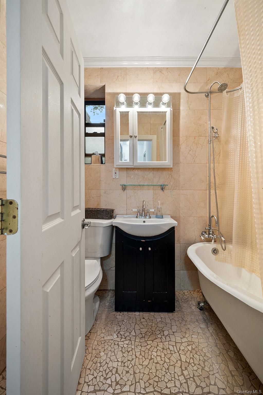 7607 Ditmars Boulevard 1c Property Photo 7