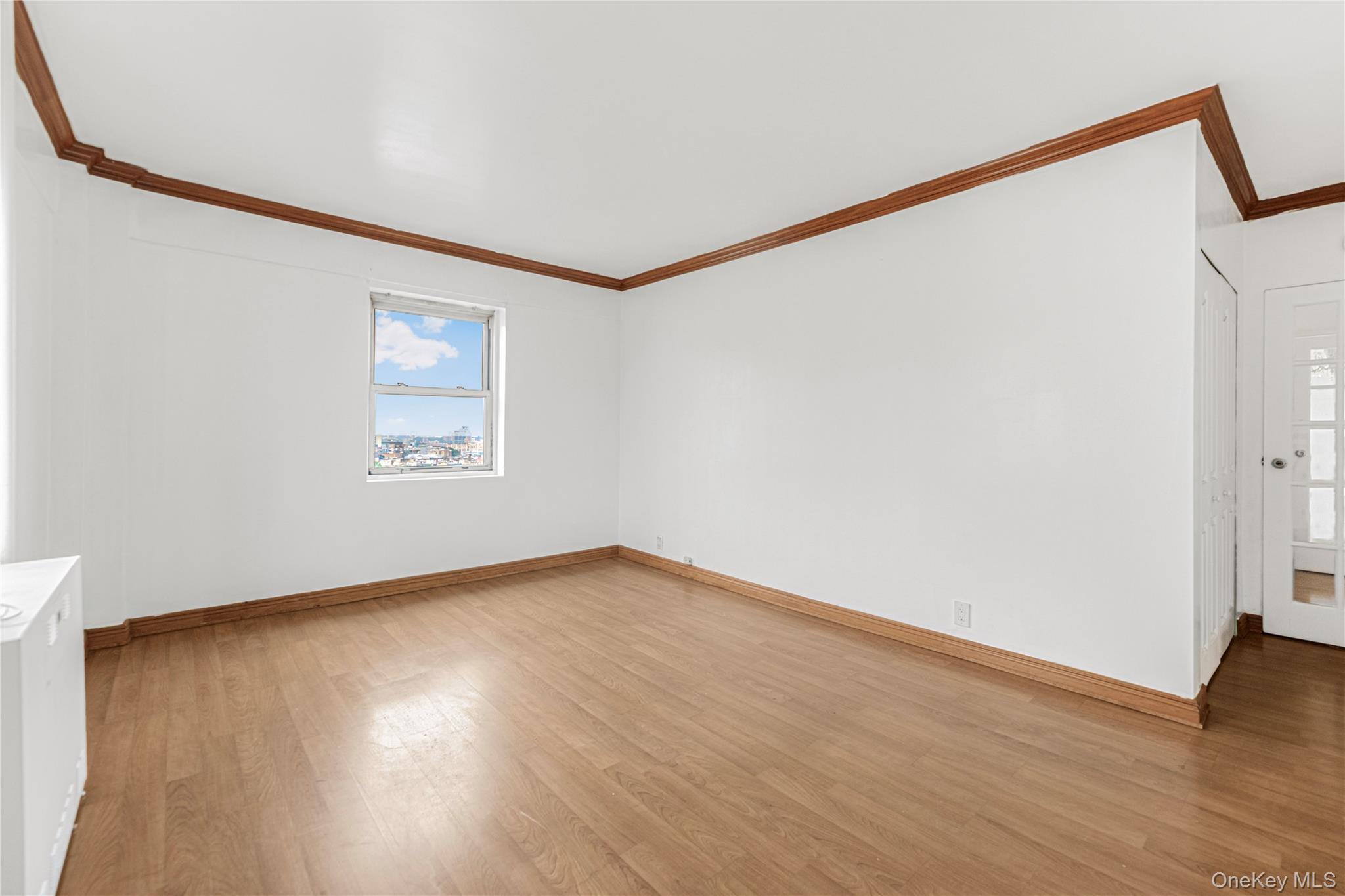 8 Fordham Oval 16b Property Photo 10