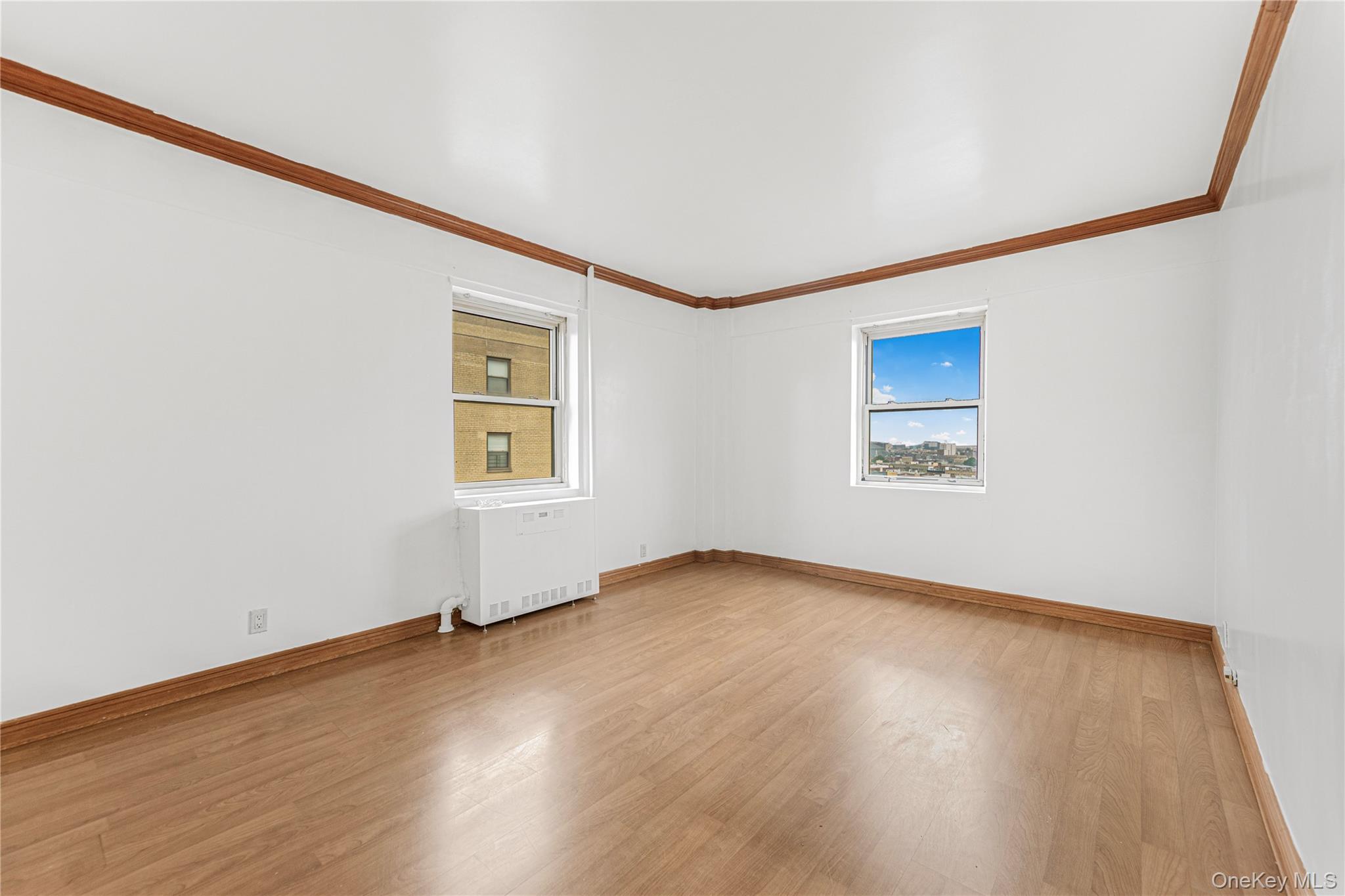 8 Fordham Oval 16b Property Photo 13