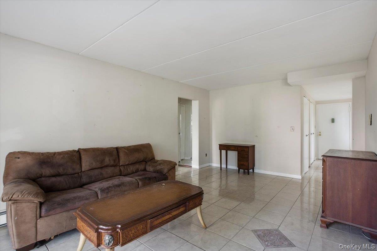 150 Overlook Avenue 1p Property Photo 3