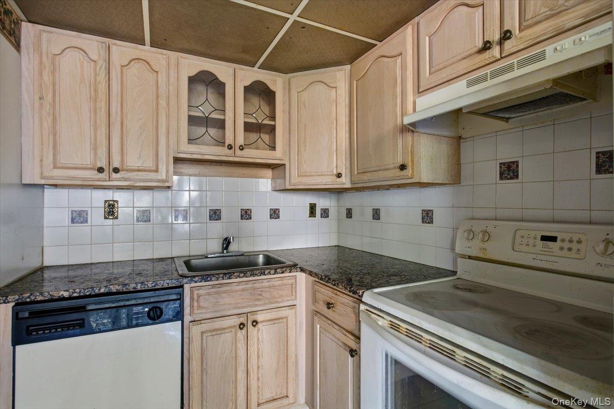 150 Overlook Avenue 1p Property Photo 8