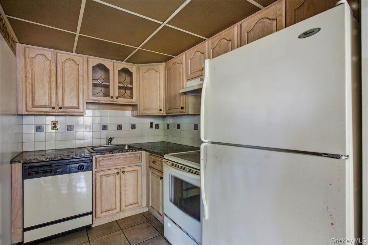 150 Overlook Avenue 1p Property Photo 9