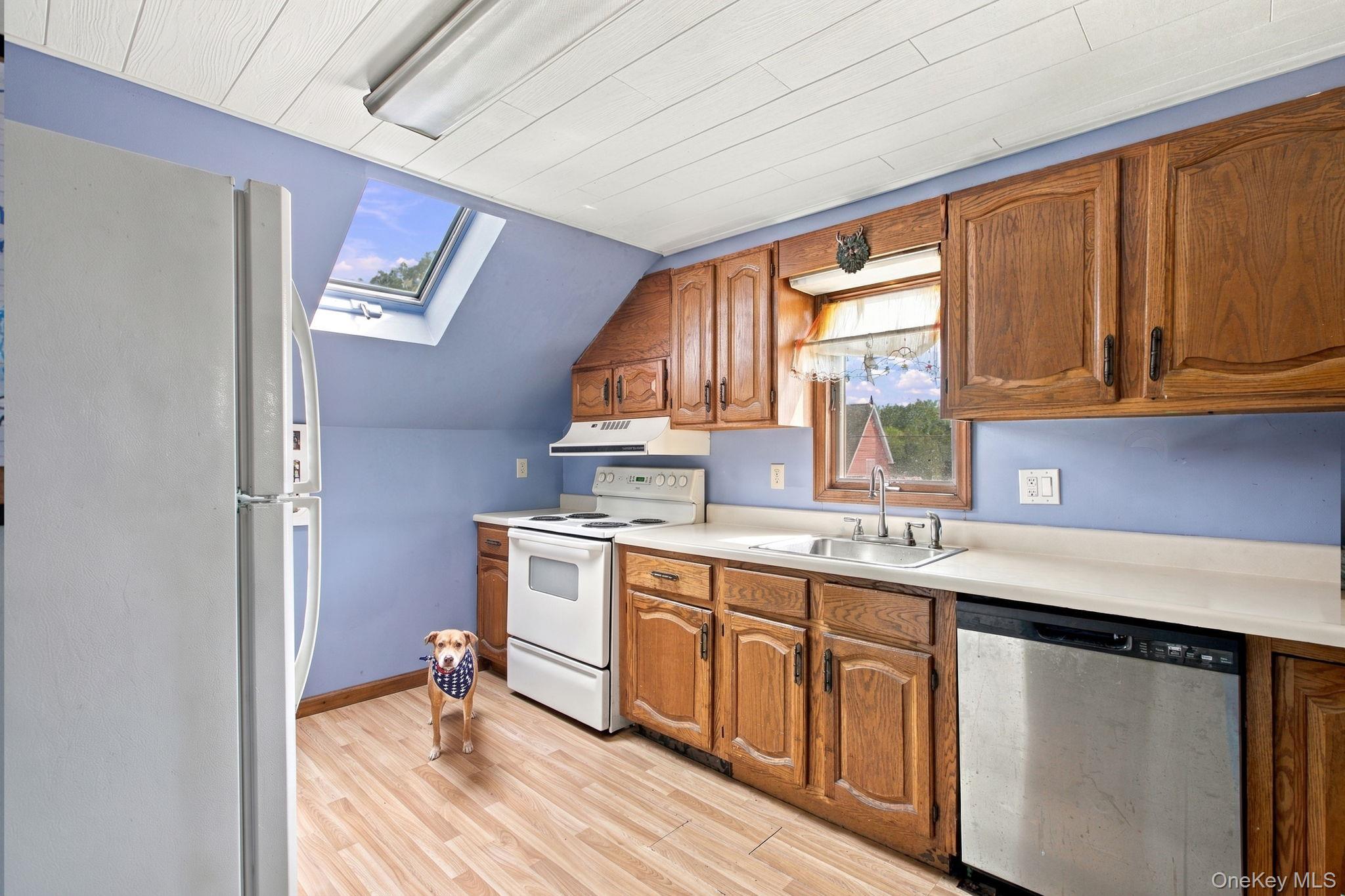 2149 Albany Post Road Property Photo 19