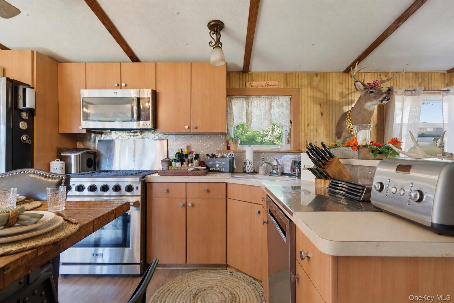 1758 Ulster Heights Road Property Photo 8