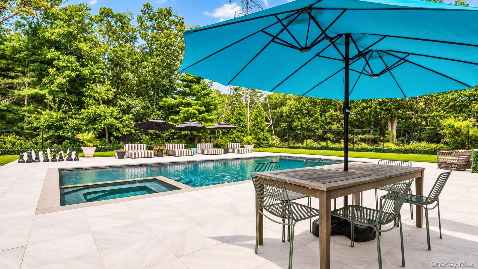 1050879 Property Photo 6