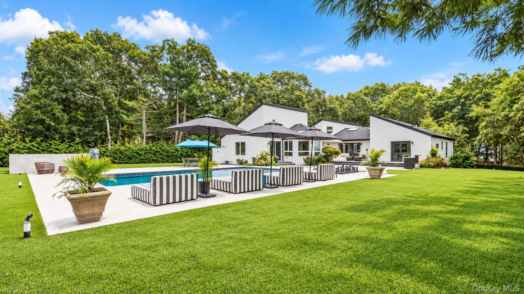 1050879 Property Photo 7