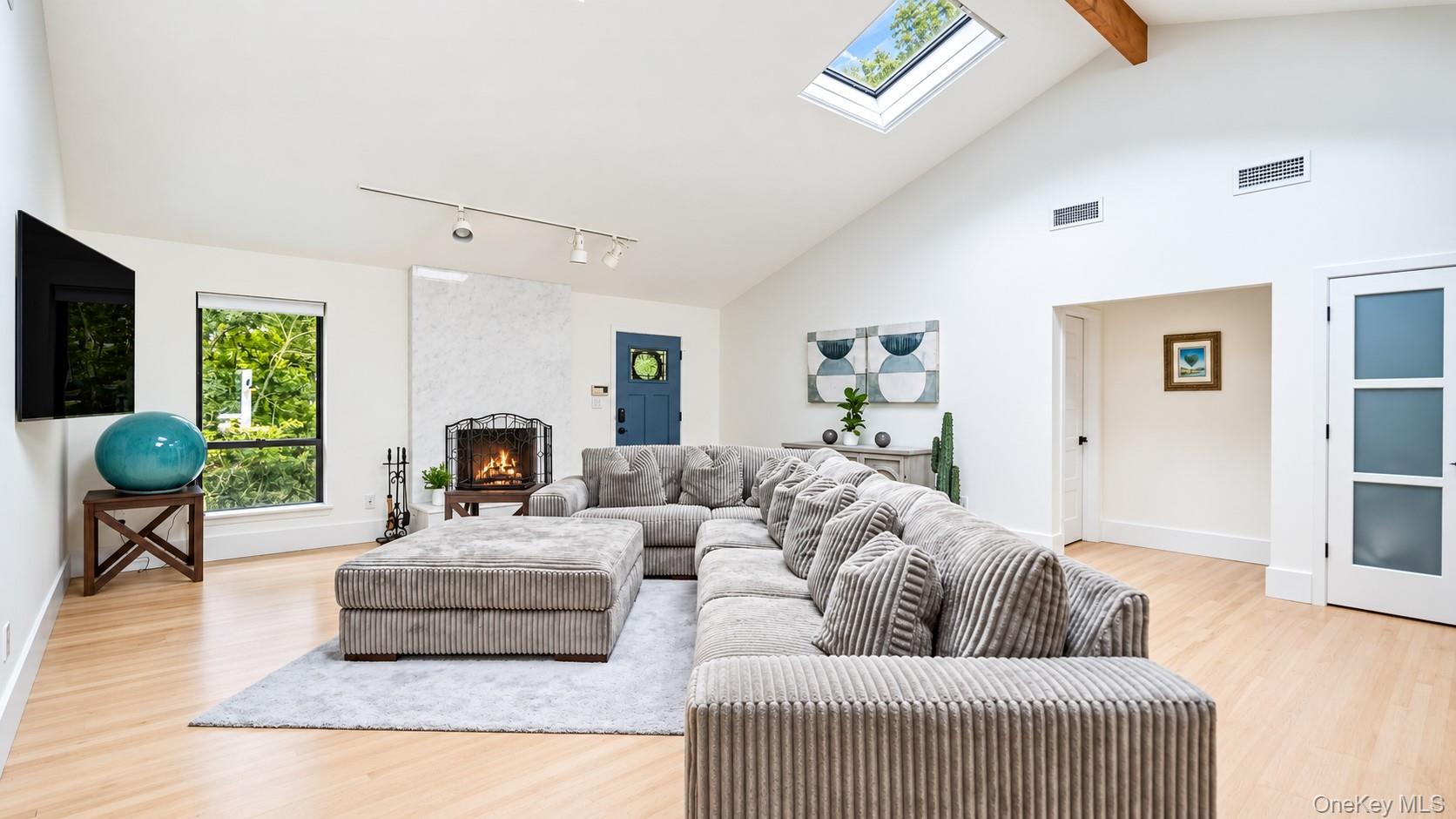 1050879 Property Photo 11
