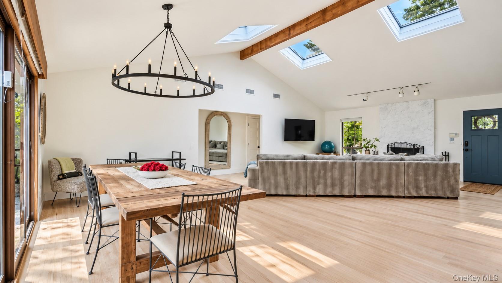1050879 Property Photo 14