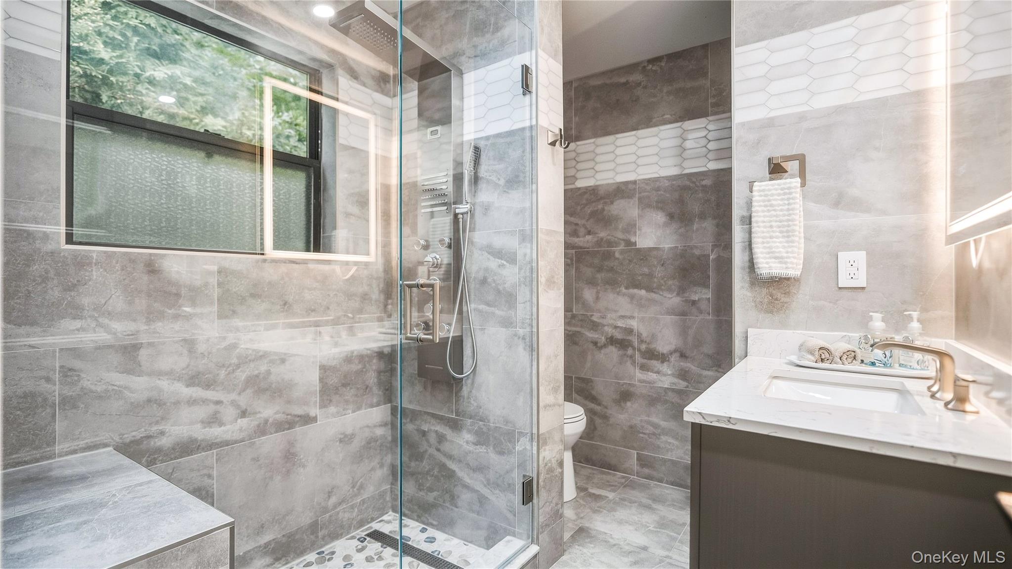 1050879 Property Photo 23