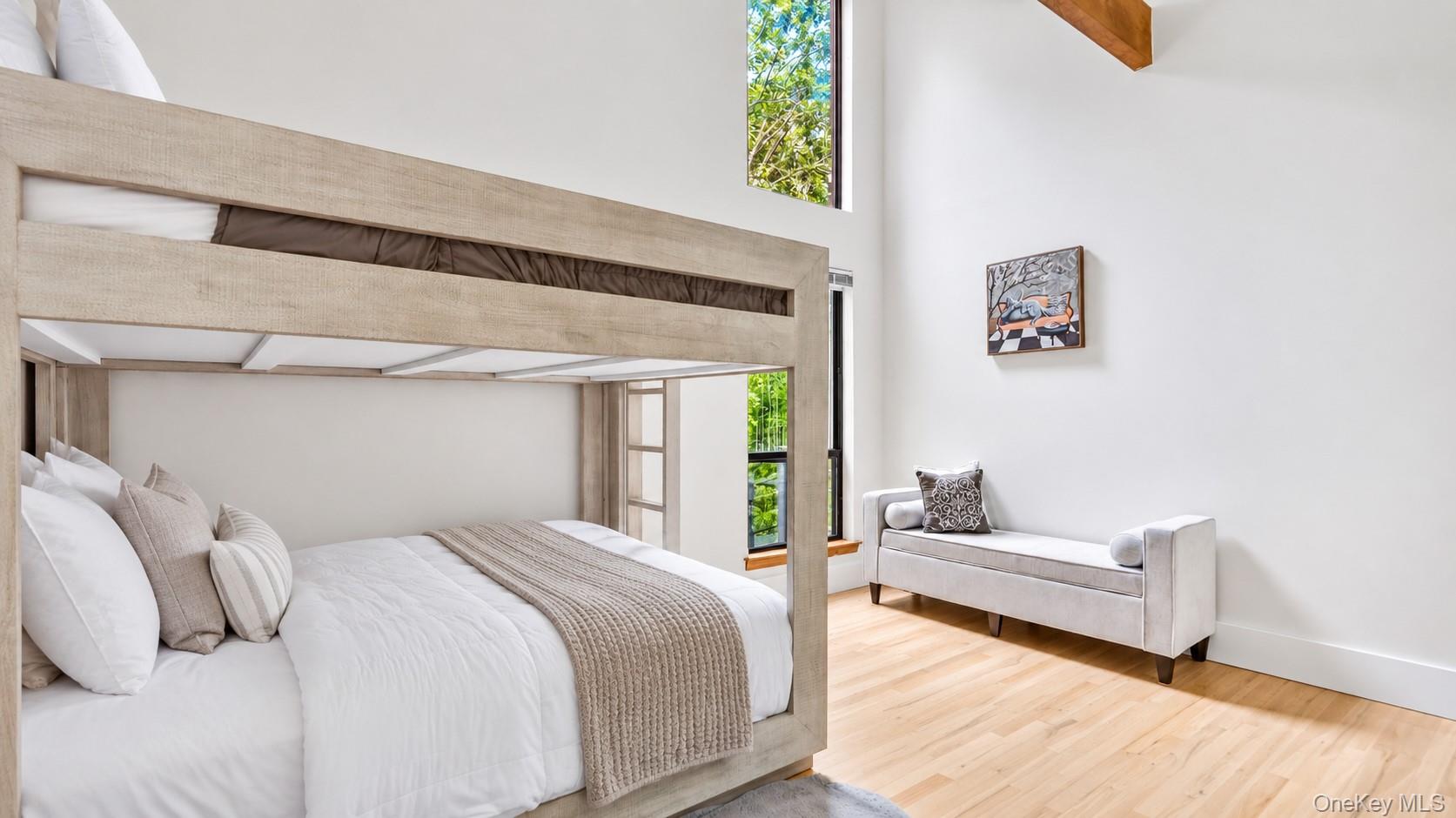 1050879 Property Photo 25